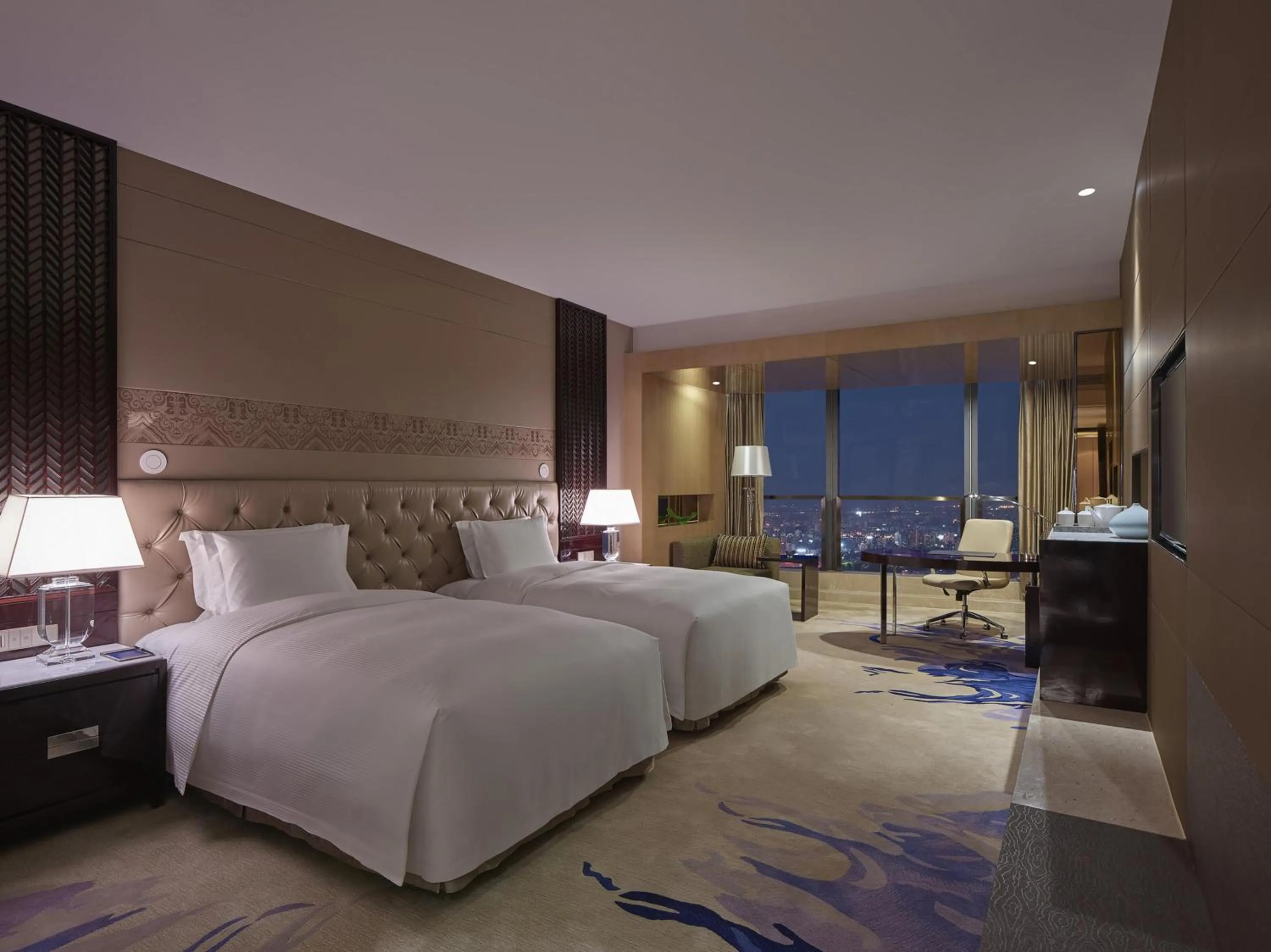 Bedroom, Bed in Hilton Haikou