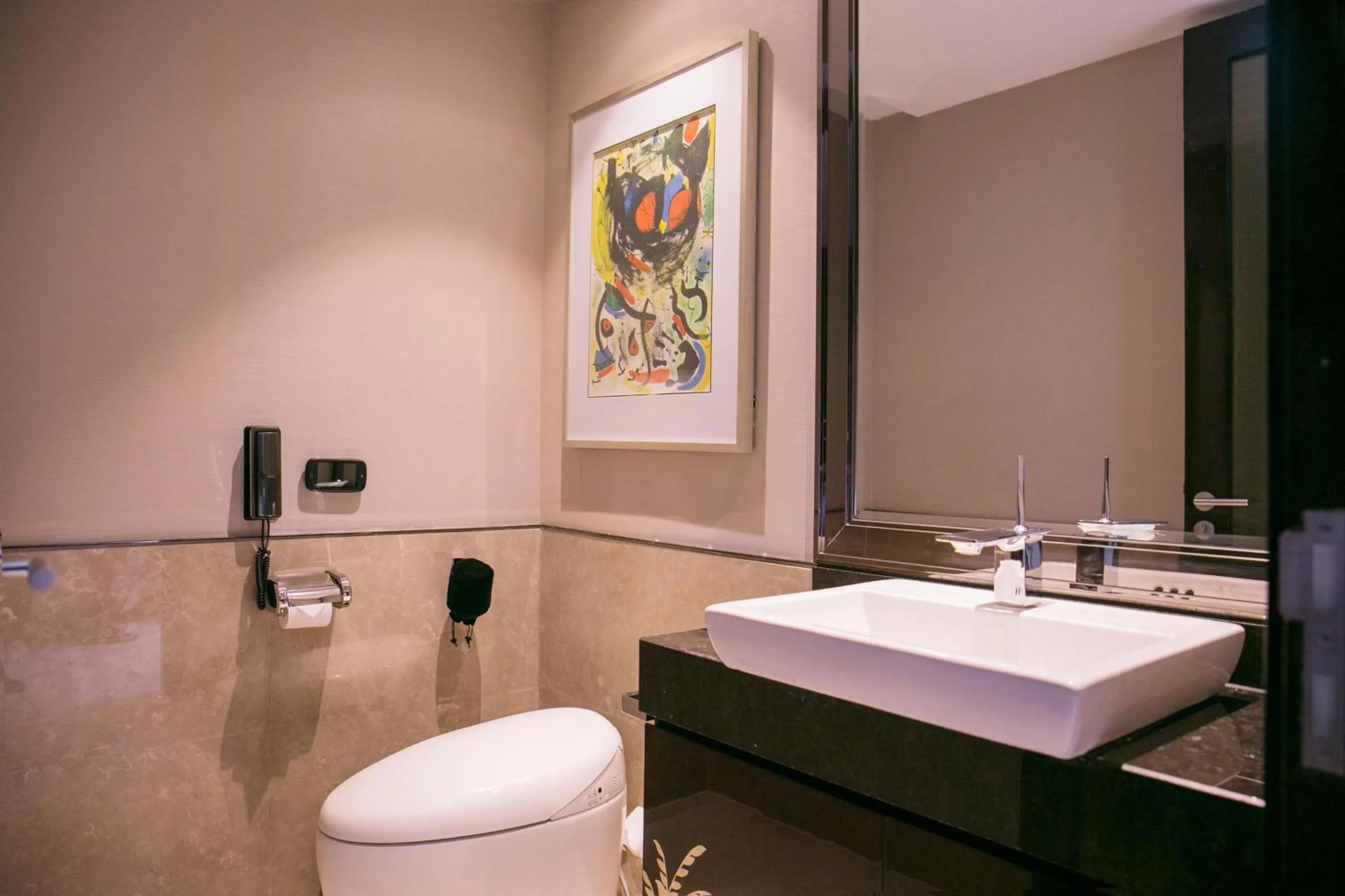 Bathroom in Hilton Haikou