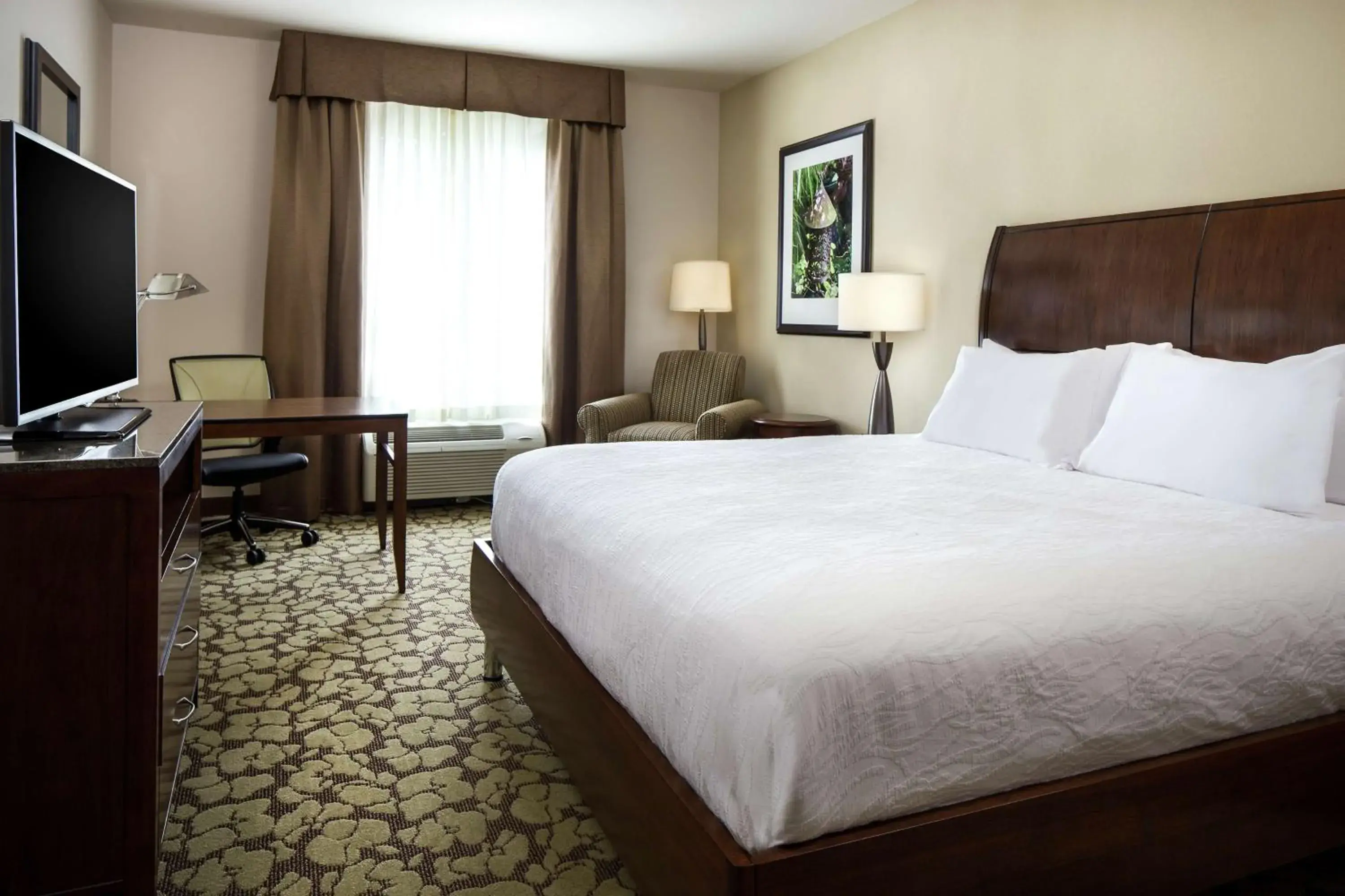 King Room - Hearing Access in Hilton Garden Inn Bettendorf/ Quad Cities King Room - Hearing Access in Hilton Garden Inn Bettendorf/ Quad Cities