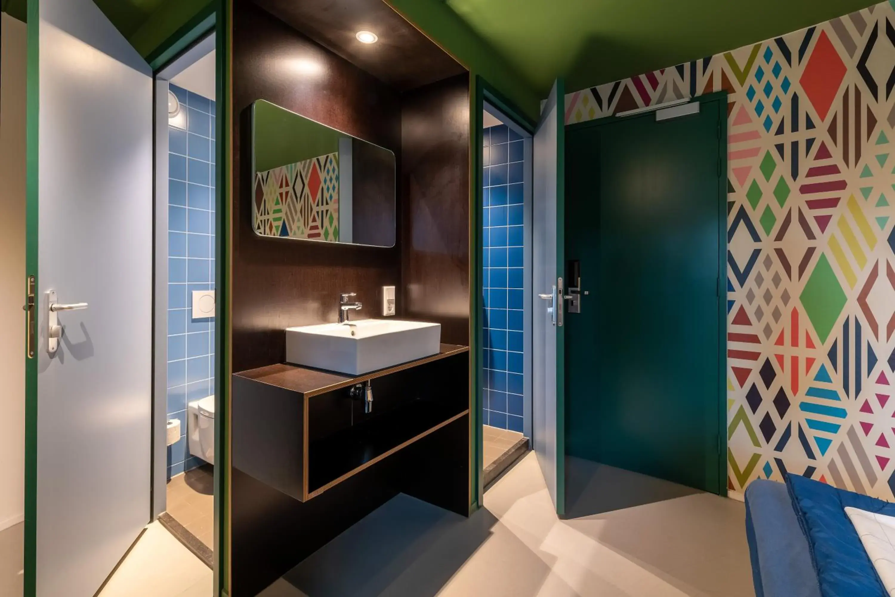 Quadruple Family Room with Private Bathroom in Stayokay Hostel Dordrecht - Nationaal Park De Biesbosch Quadruple Family Room with Private Bathroom in Stayokay Hostel Dordrecht - Nationaal Park De Biesbosch