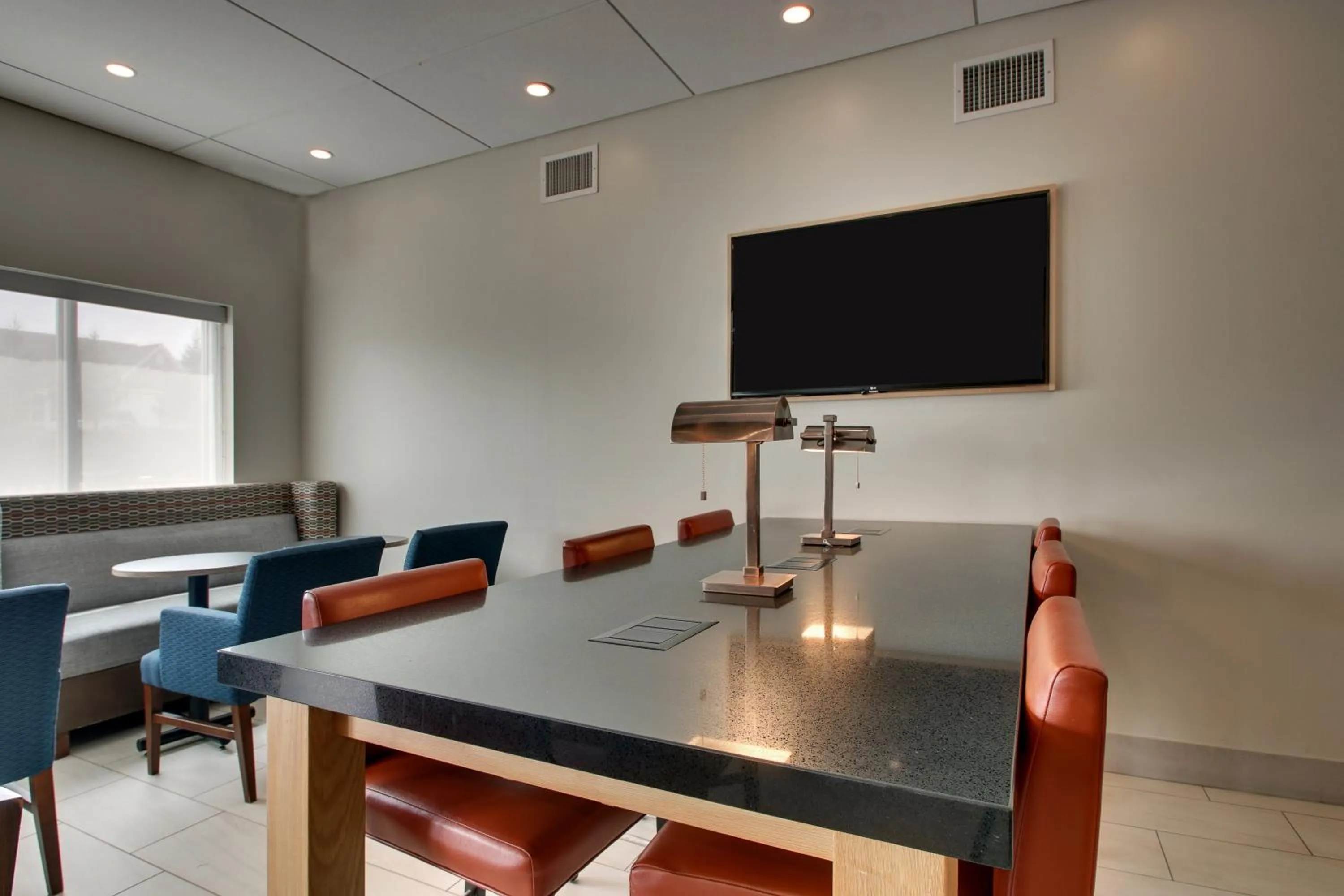 Breakfast in Holiday Inn Express & Suites Lancaster East - Strasburg by IHG