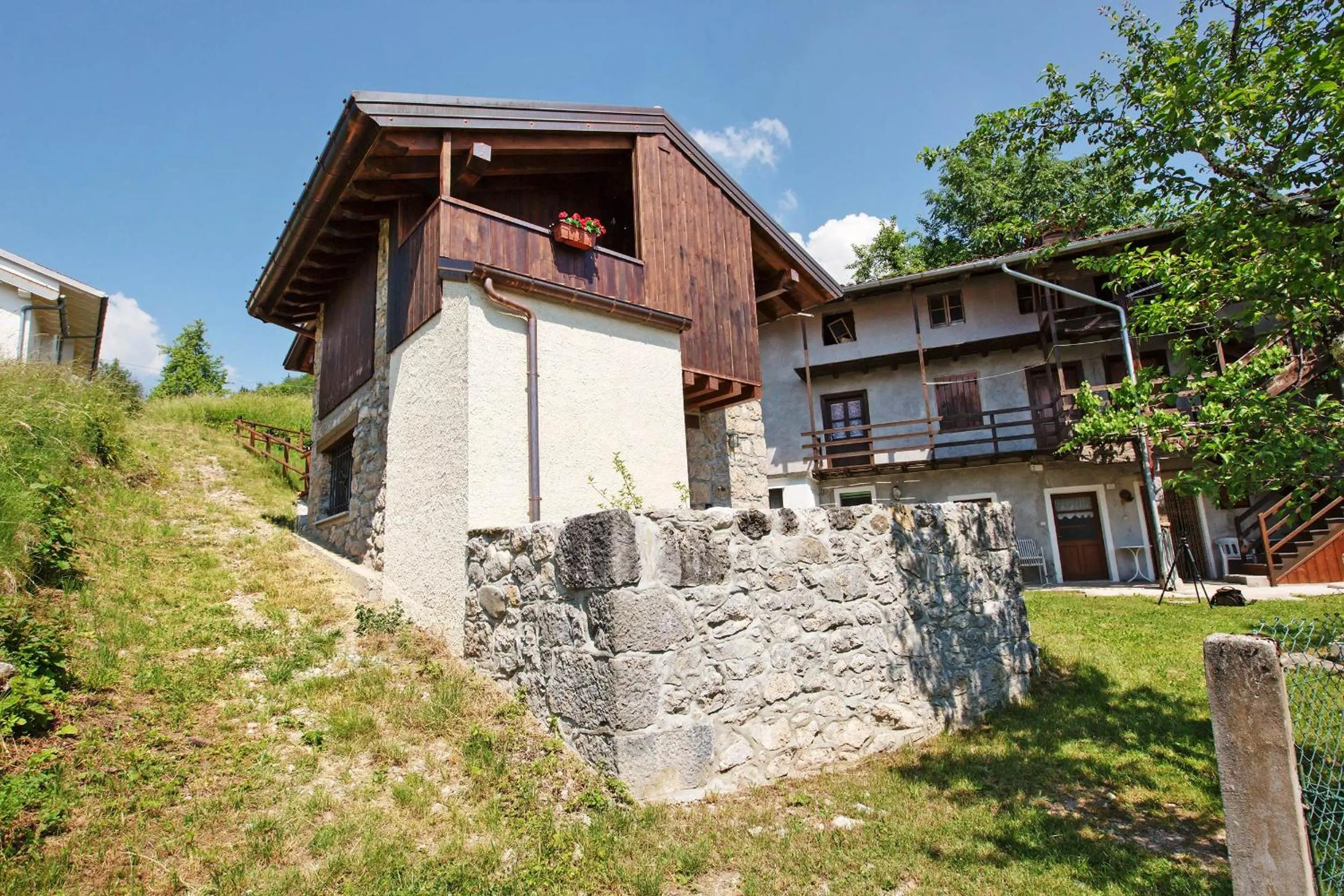 Facade/entrance in Albergo Diffuso "Col Gentile" Socchieve