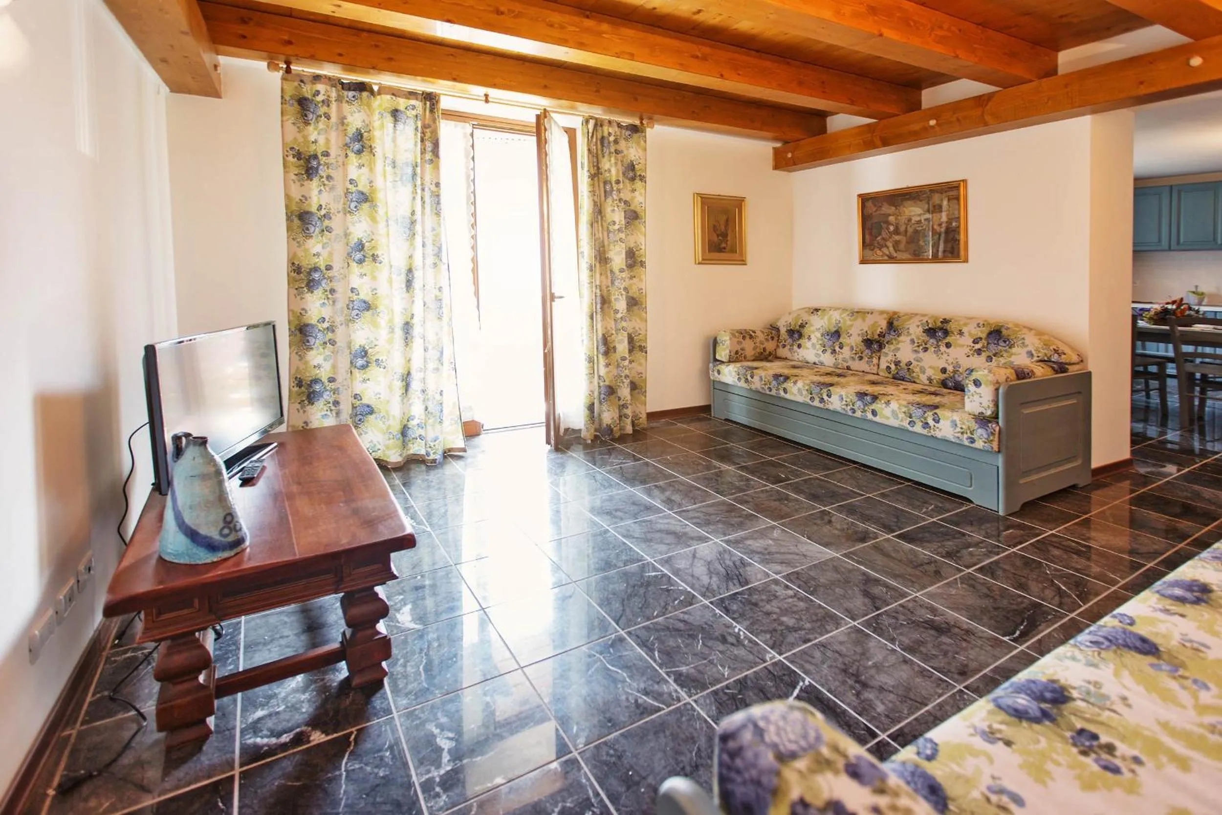 Living room, Bed in Albergo Diffuso "Col Gentile" Socchieve