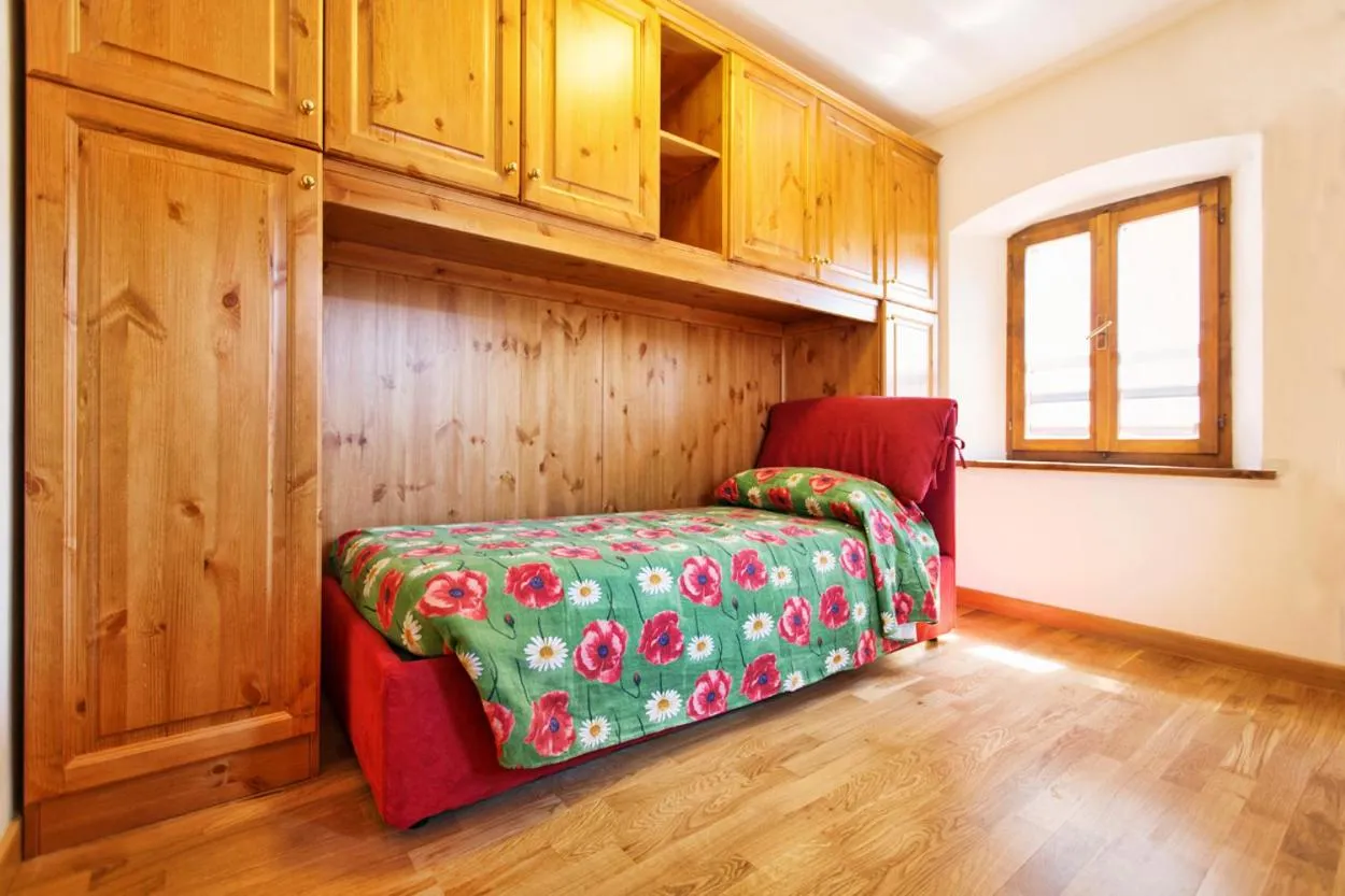 Photo of the whole room, Bed in Albergo Diffuso "Col Gentile" Socchieve