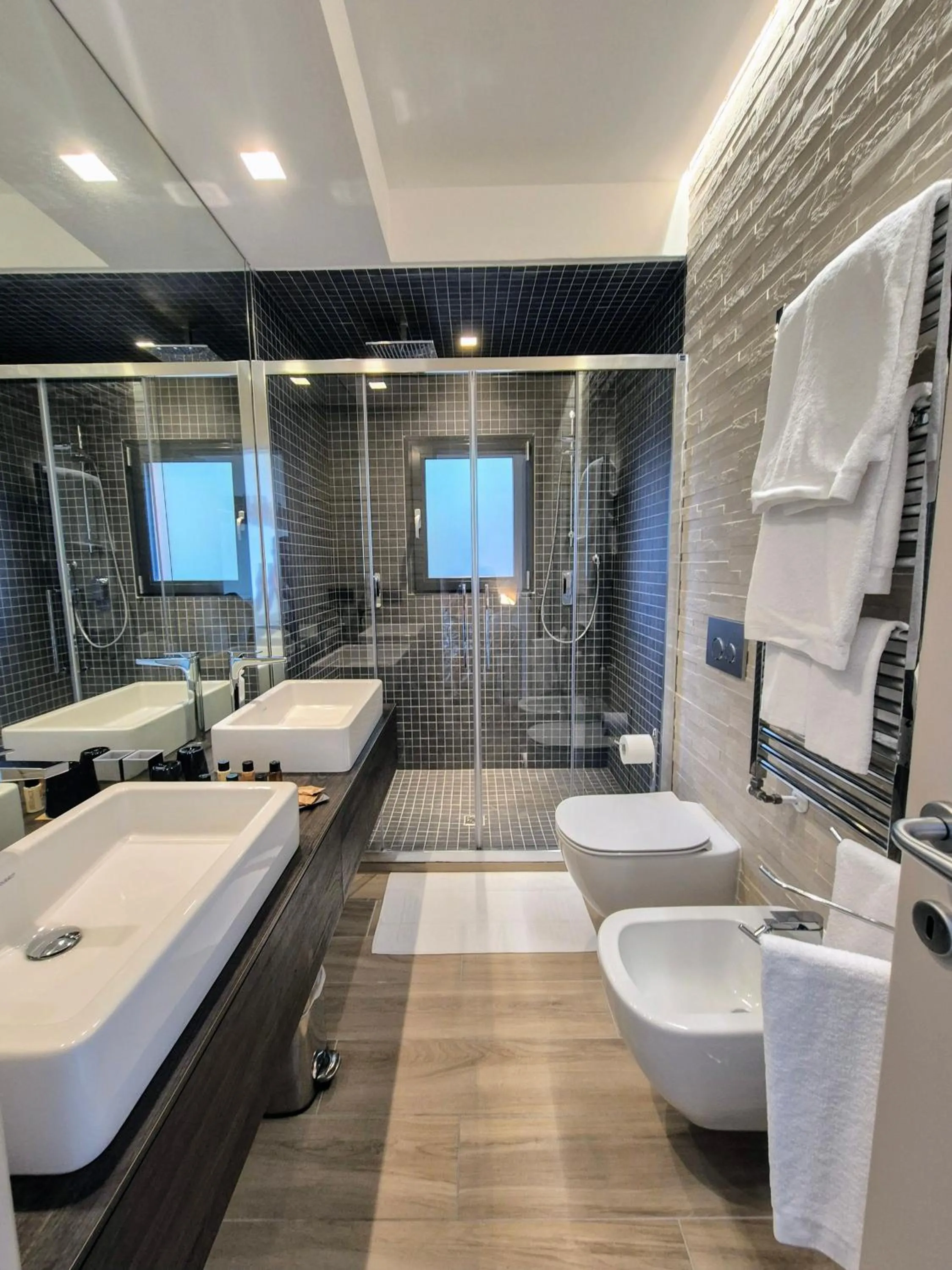 Bathroom in Chincamea