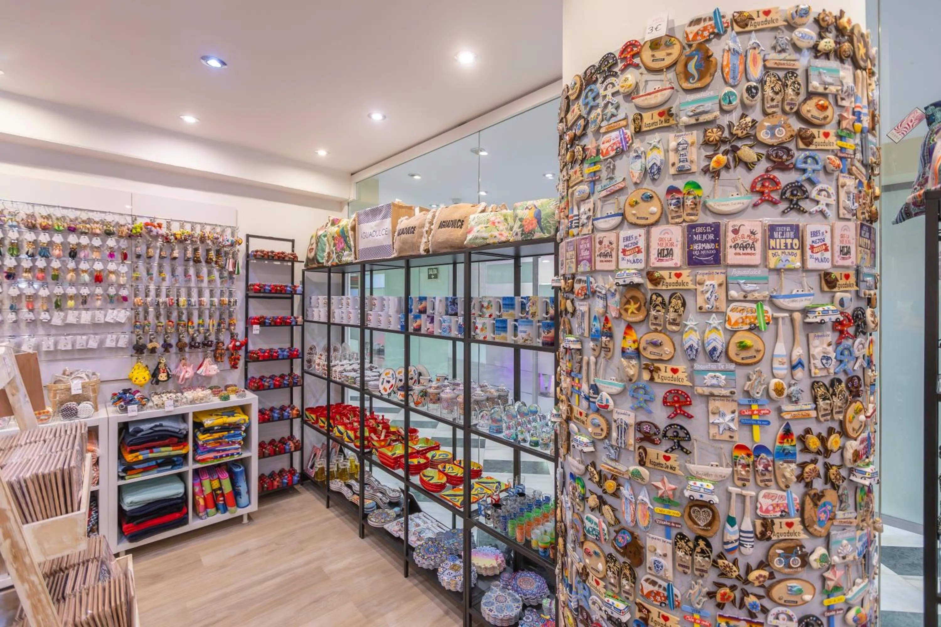 On-site shops in Hotel Moon Dreams Portomagno