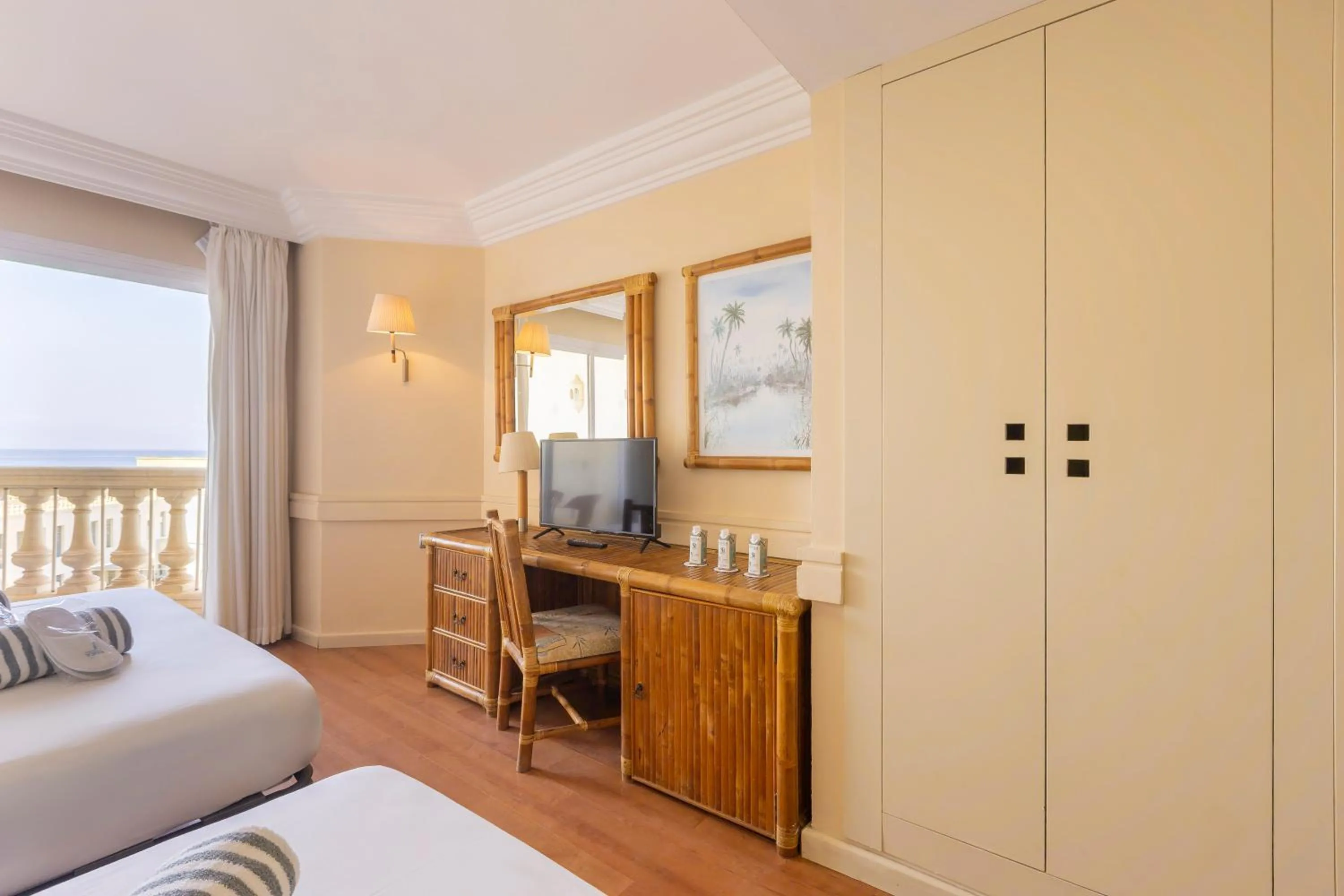 Bedroom, Bed in Hotel Moon Dreams Portomagno