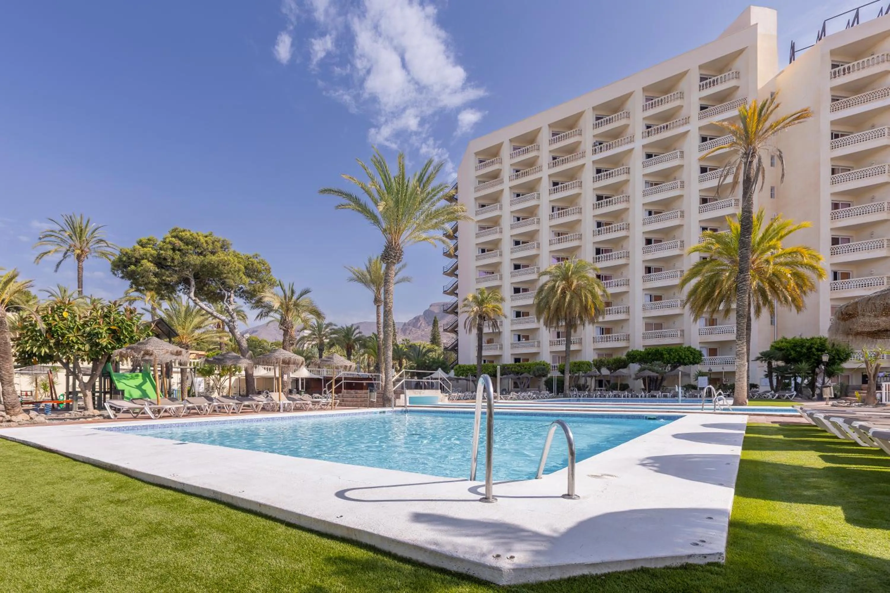 Swimming pool in Hotel Moon Dreams Portomagno