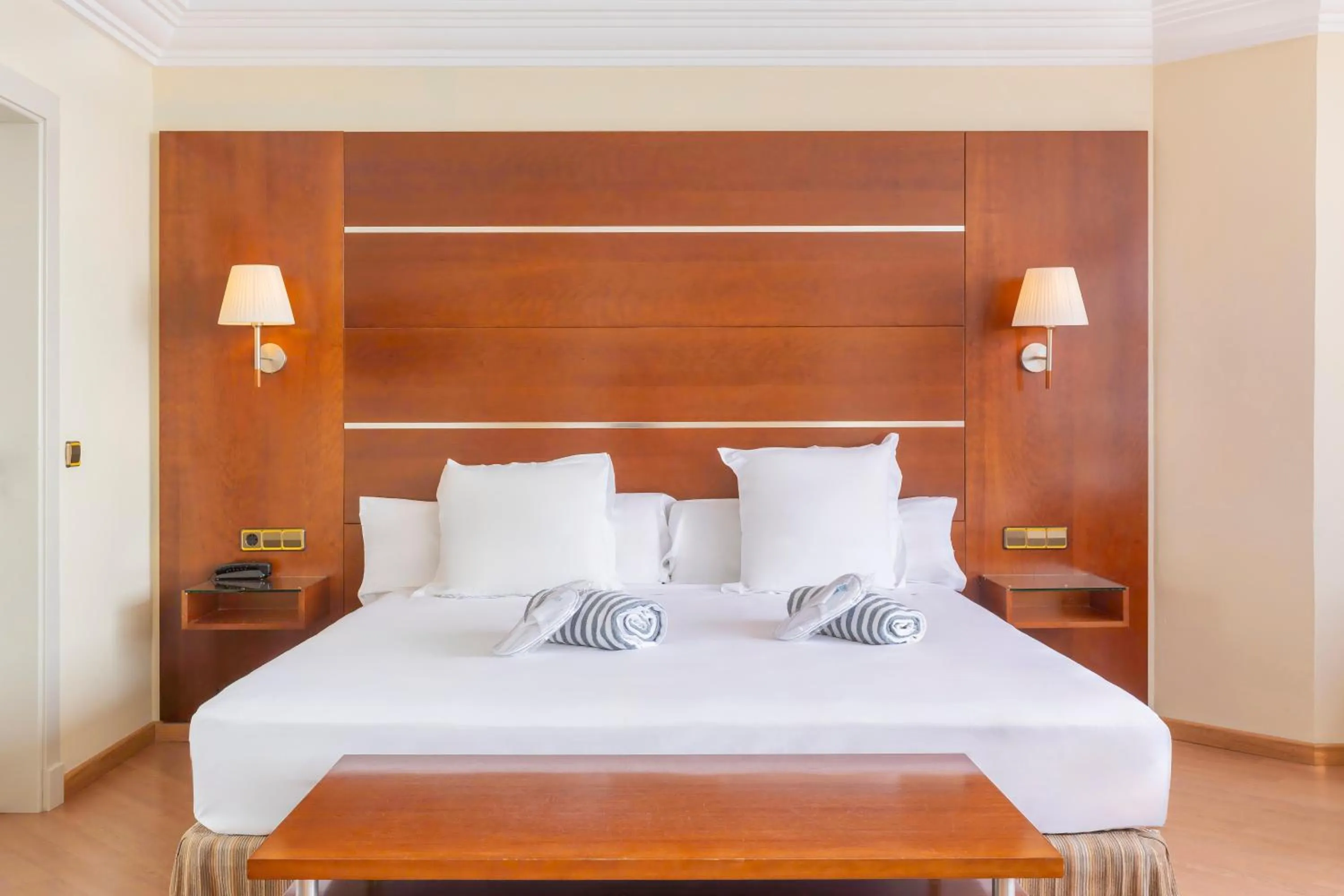 Bedroom, Bed in Hotel Moon Dreams Portomagno