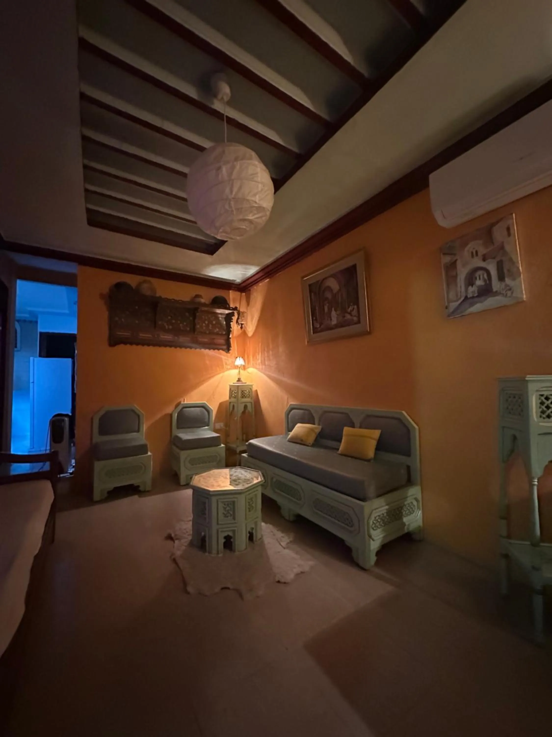 Bed in Dar kenza Tunis