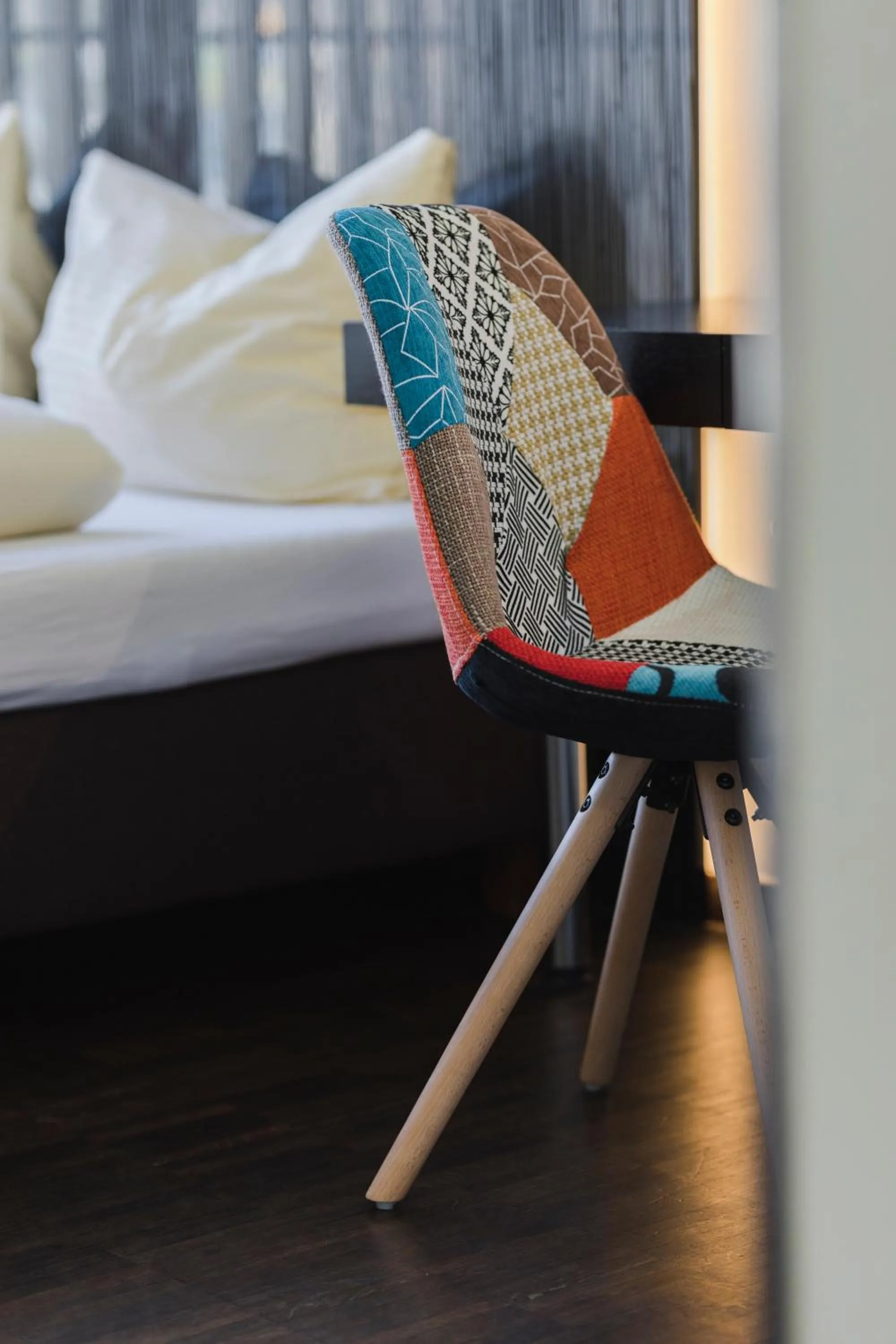 Bed in Motel Z - self checkin