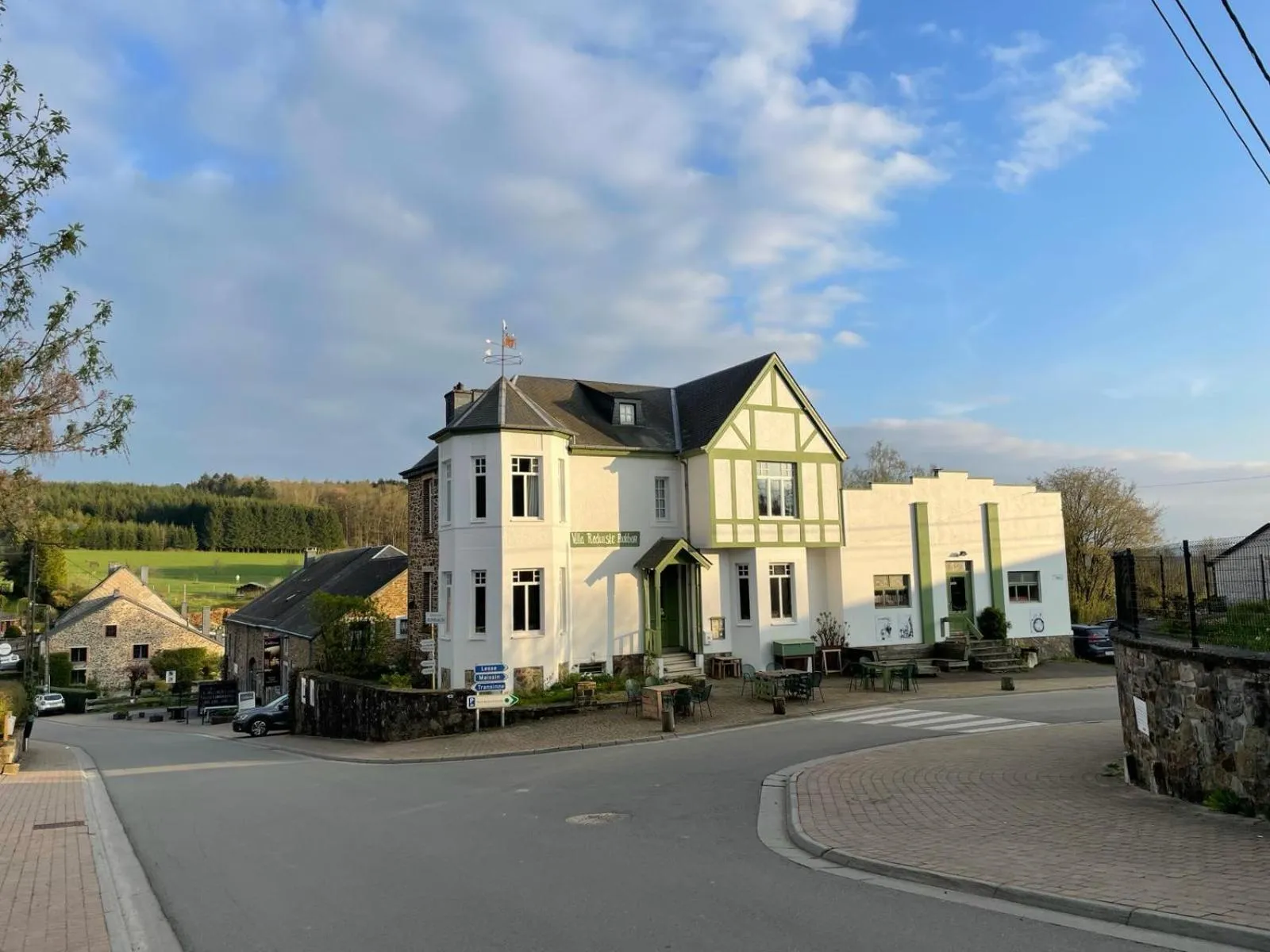 Property building in La Reduiste