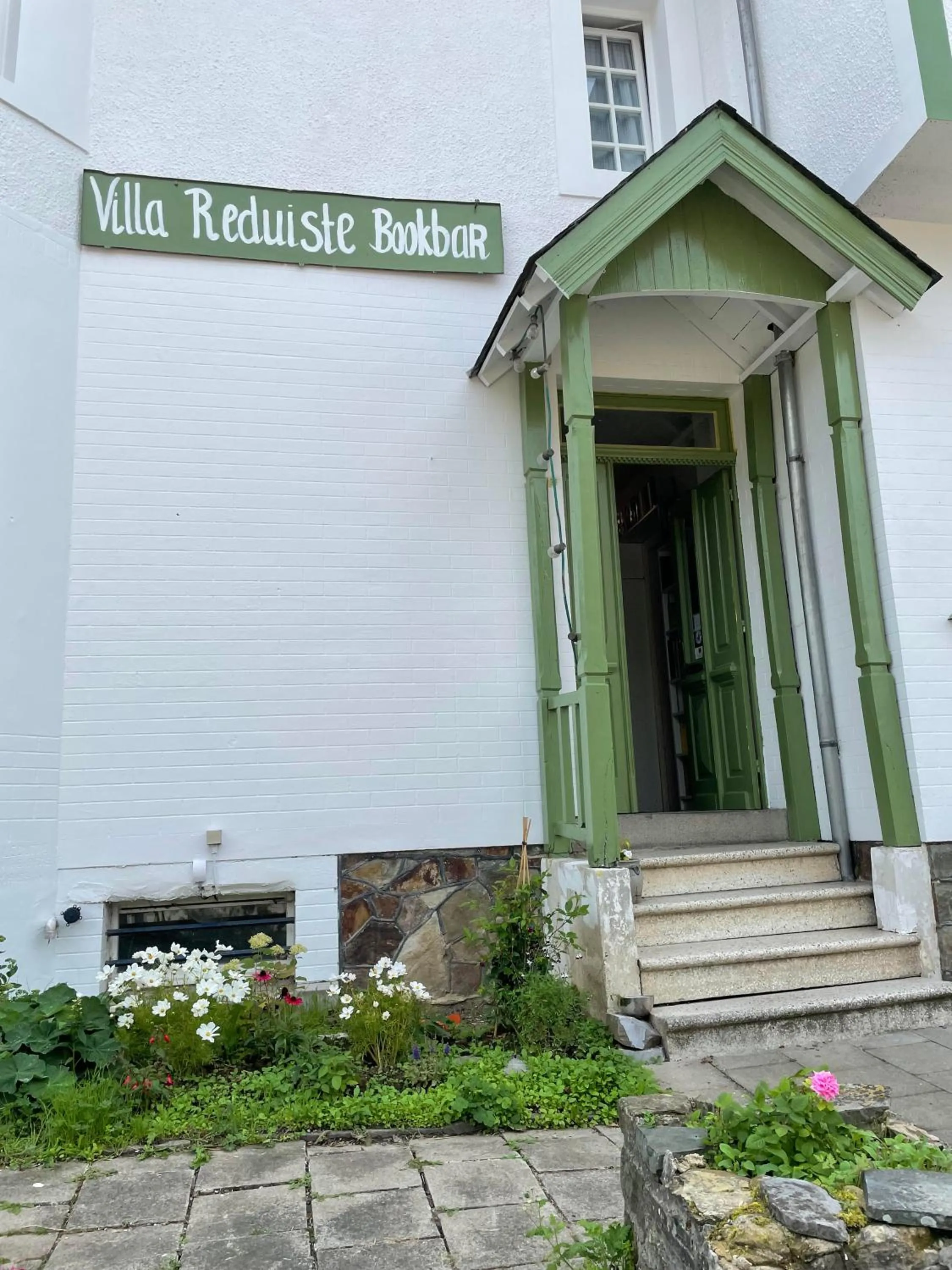 Property building in La Reduiste