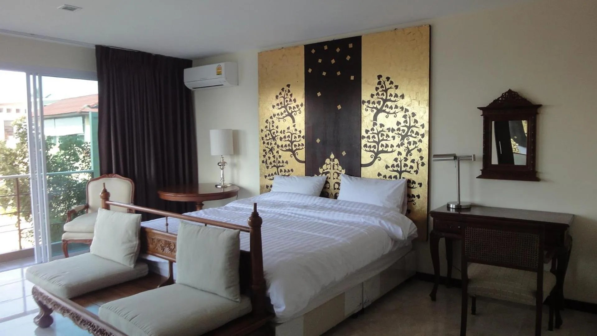 Day, Bed in Anam Cara