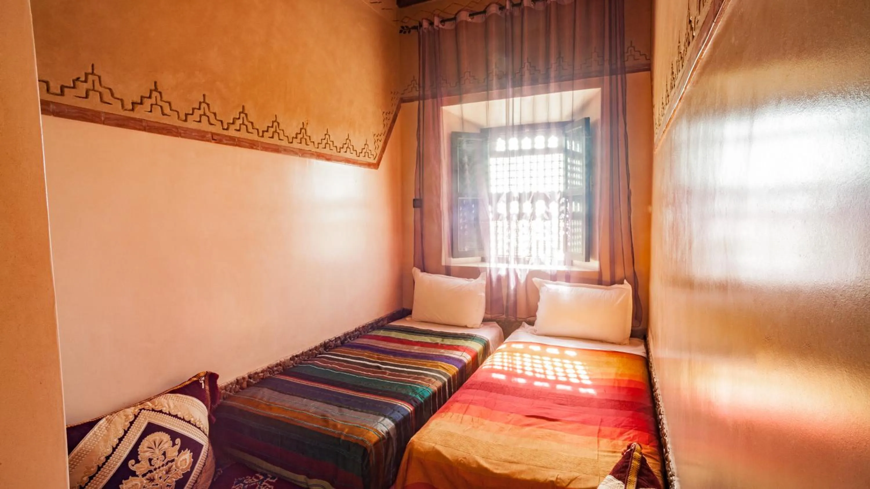 Bed in Ecolodge l'île de Ouarzazate