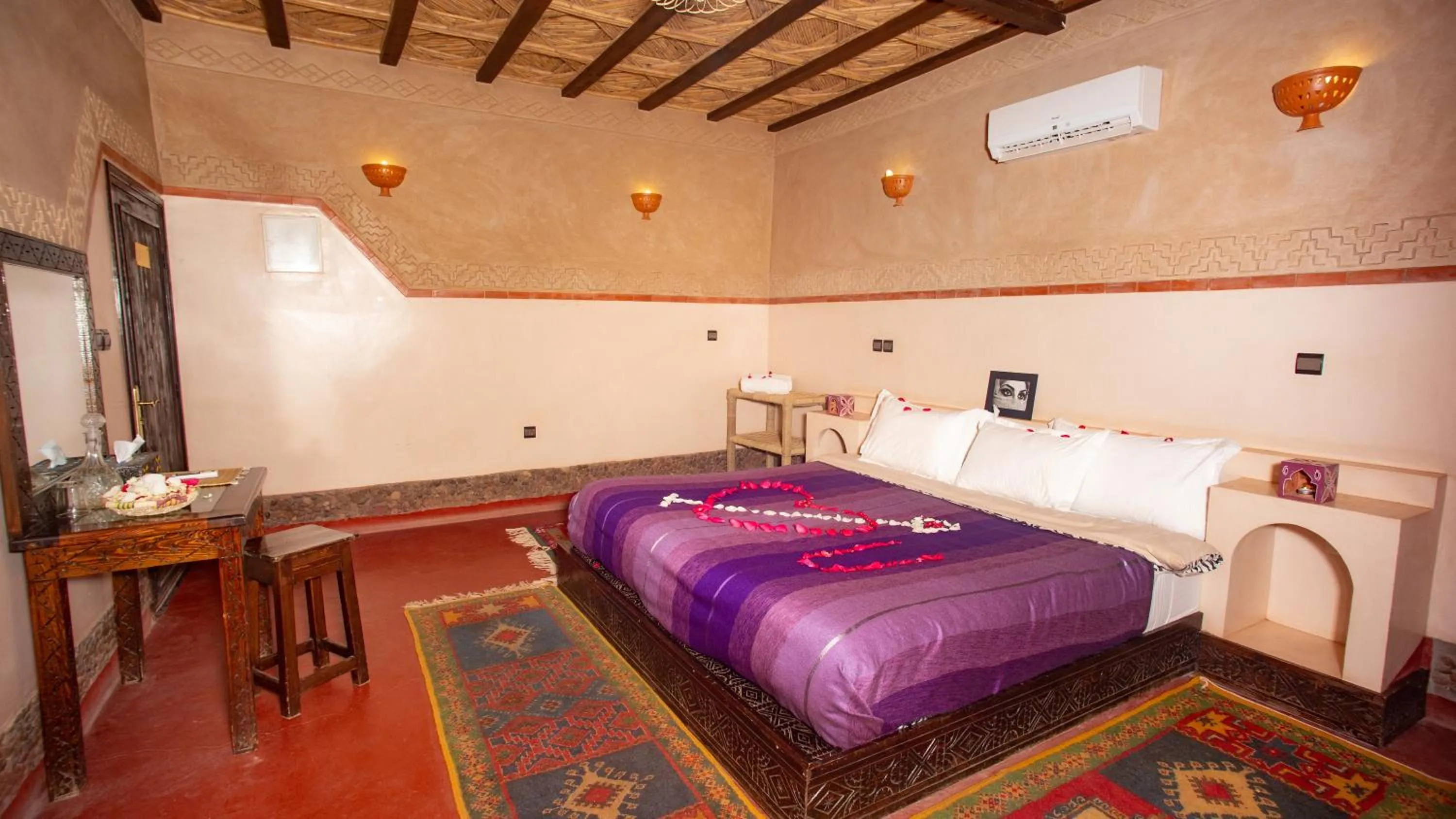 Bed in Ecolodge l'île de Ouarzazate