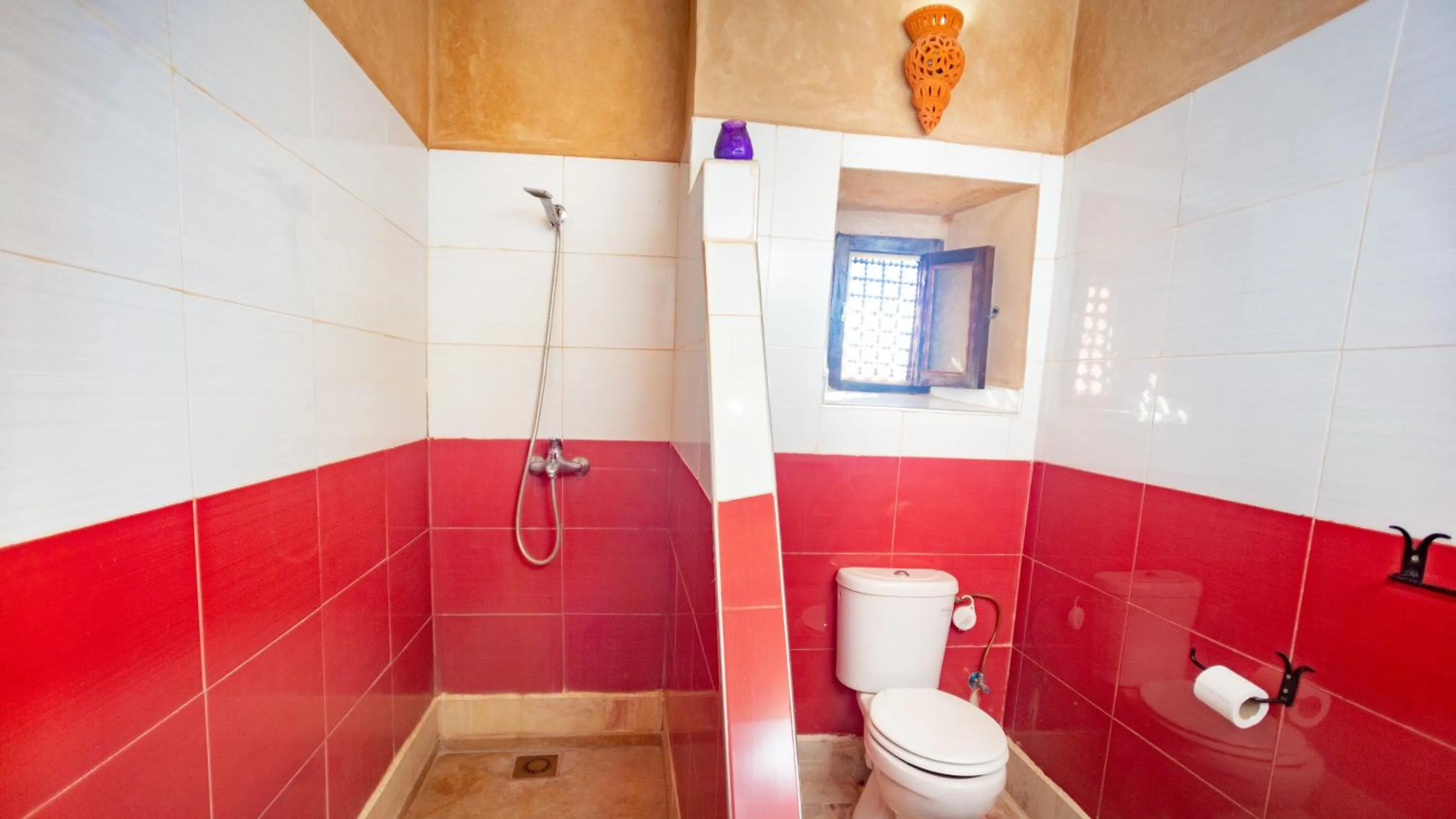 Shower in Ecolodge l'île de Ouarzazate