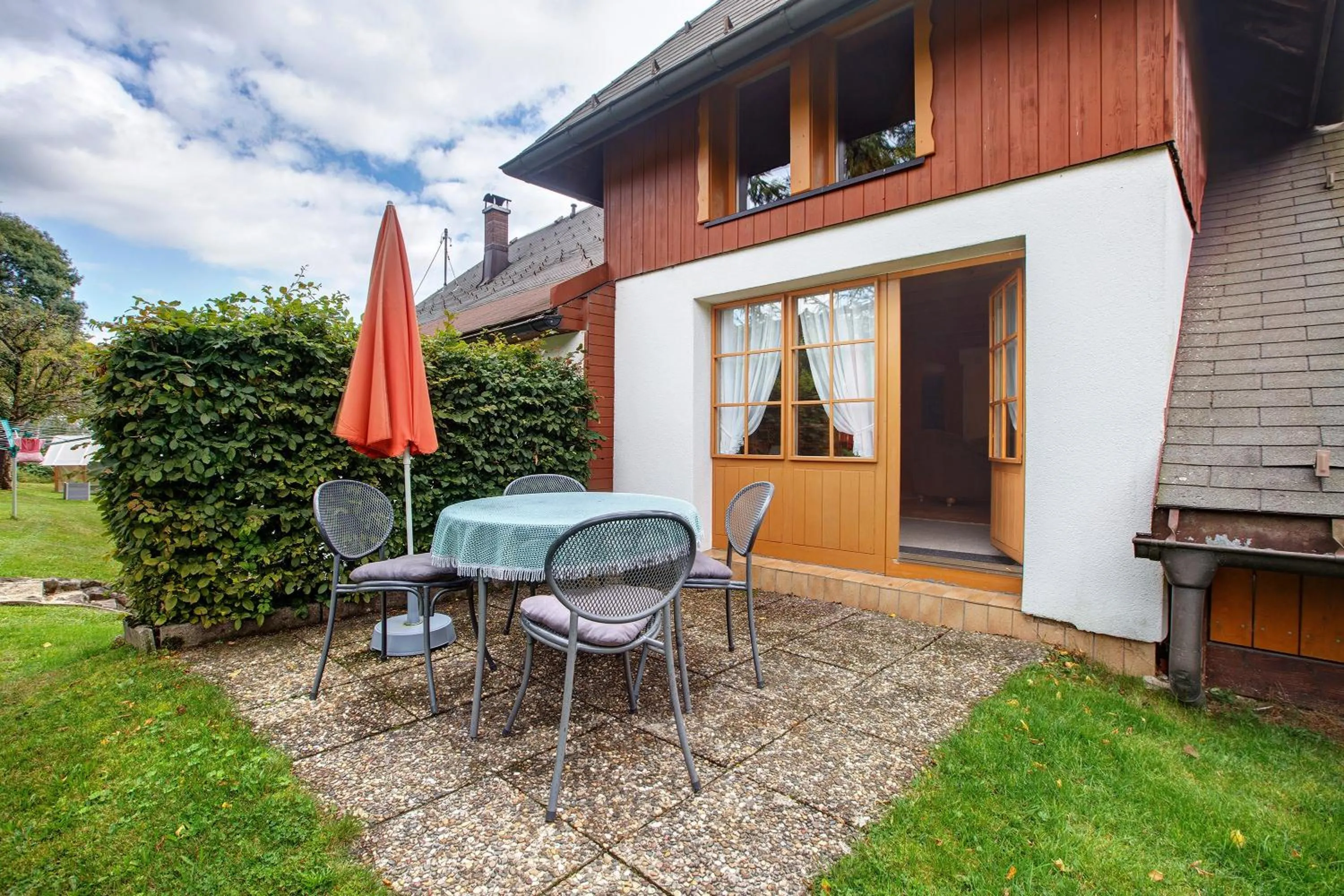 Two-Bedroom Deluxe Apartment with Garden View in Gästehaus Klingele