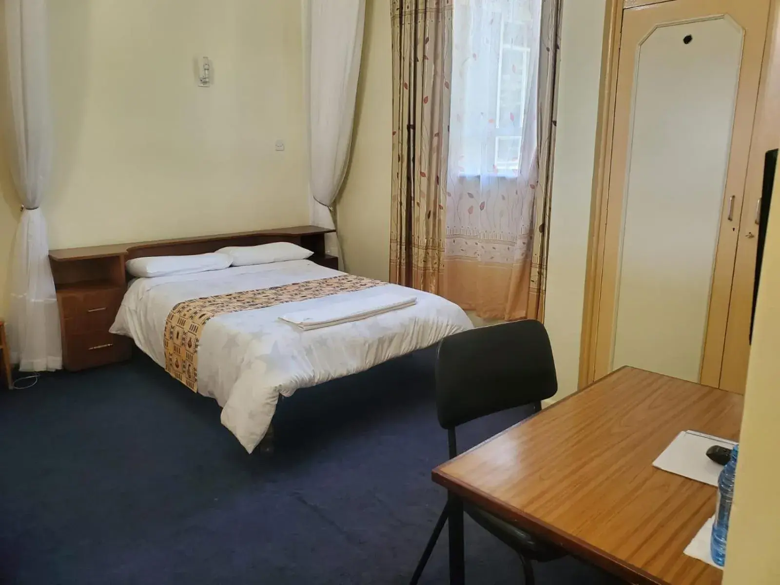 Queen Room - single occupancy in Adventist LMS Guest House & Conference Centre Queen Room - single occupancy in Adventist LMS Guest House & Conference Centre