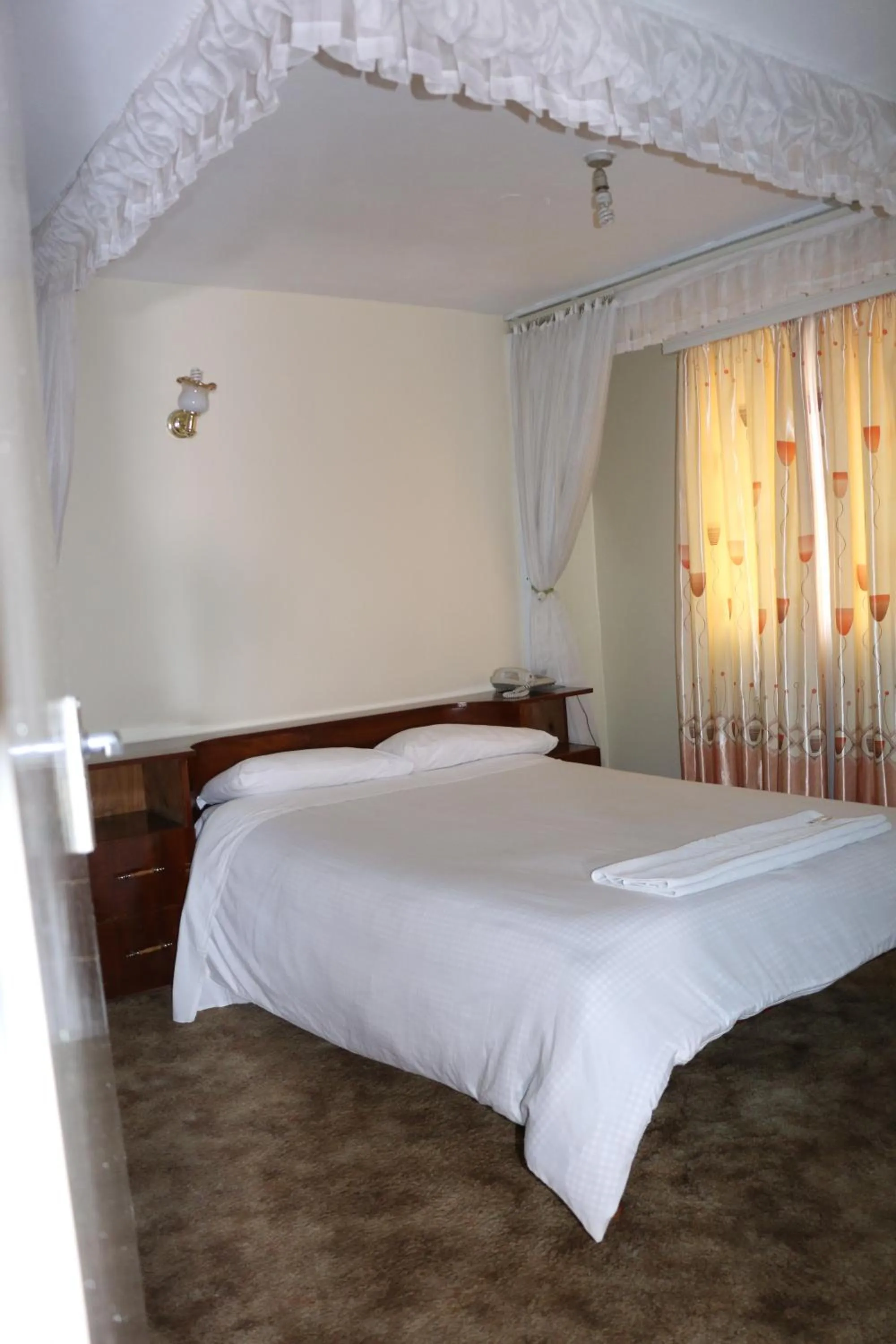 Property building, Bed in Adventist LMS Guest House & Conference Centre