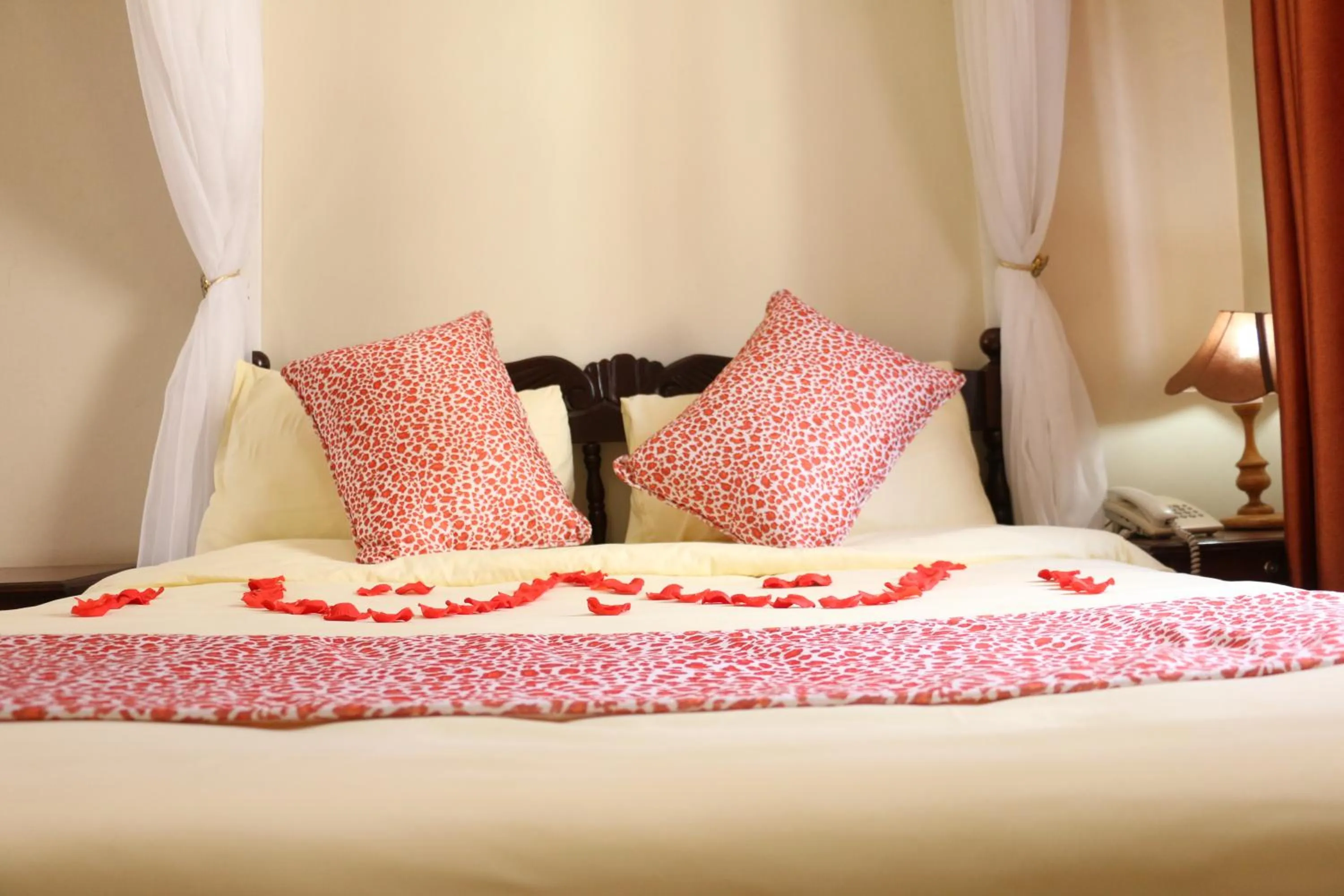 Property building, Bed in Adventist LMS Guest House & Conference Centre