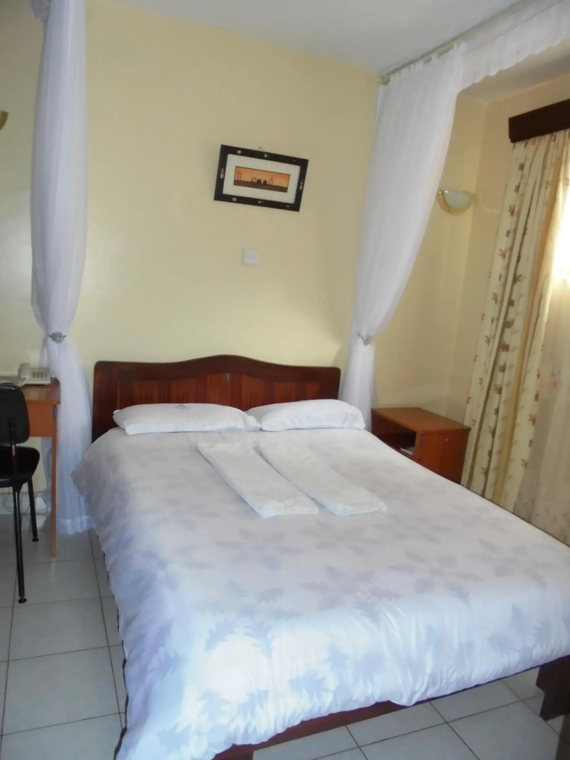 Budget Double Room - single occupancy in Adventist LMS Guest House & Conference Centre Budget Double Room - single occupancy in Adventist LMS Guest House & Conference Centre