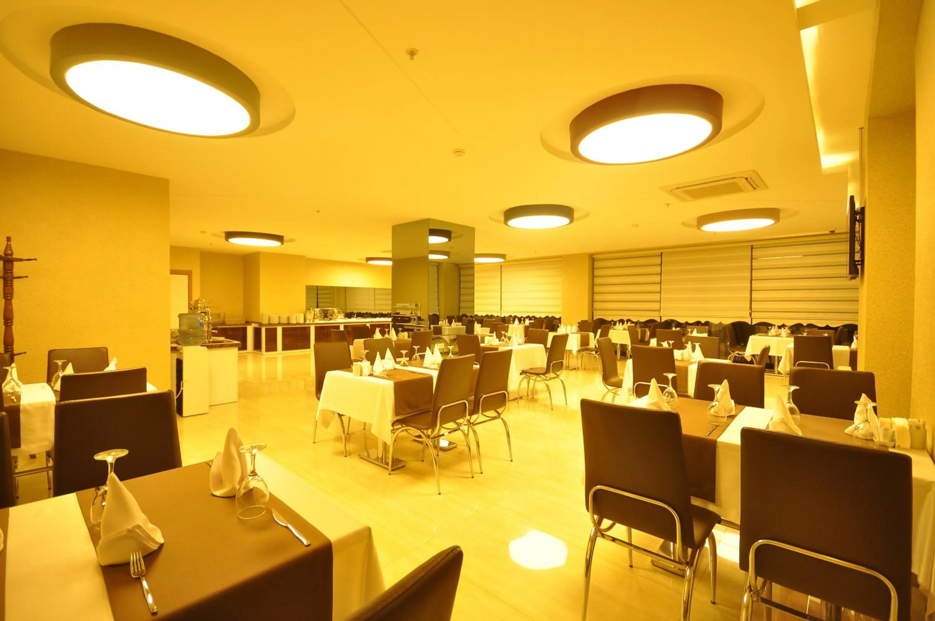 Restaurant/places to eat in Bupa Hotel