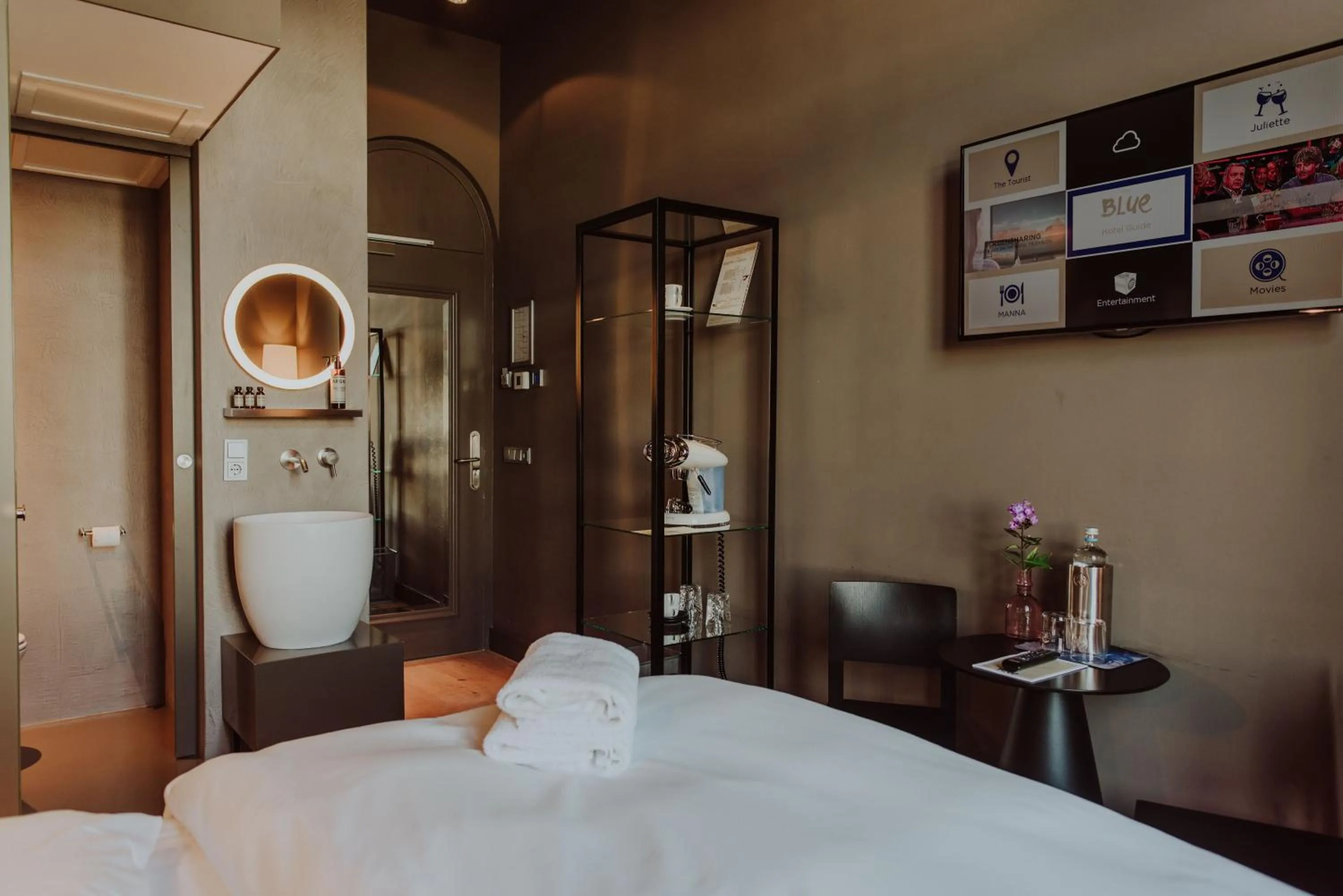 Bed in Boutique Hotel Blue - Quality Lodgings