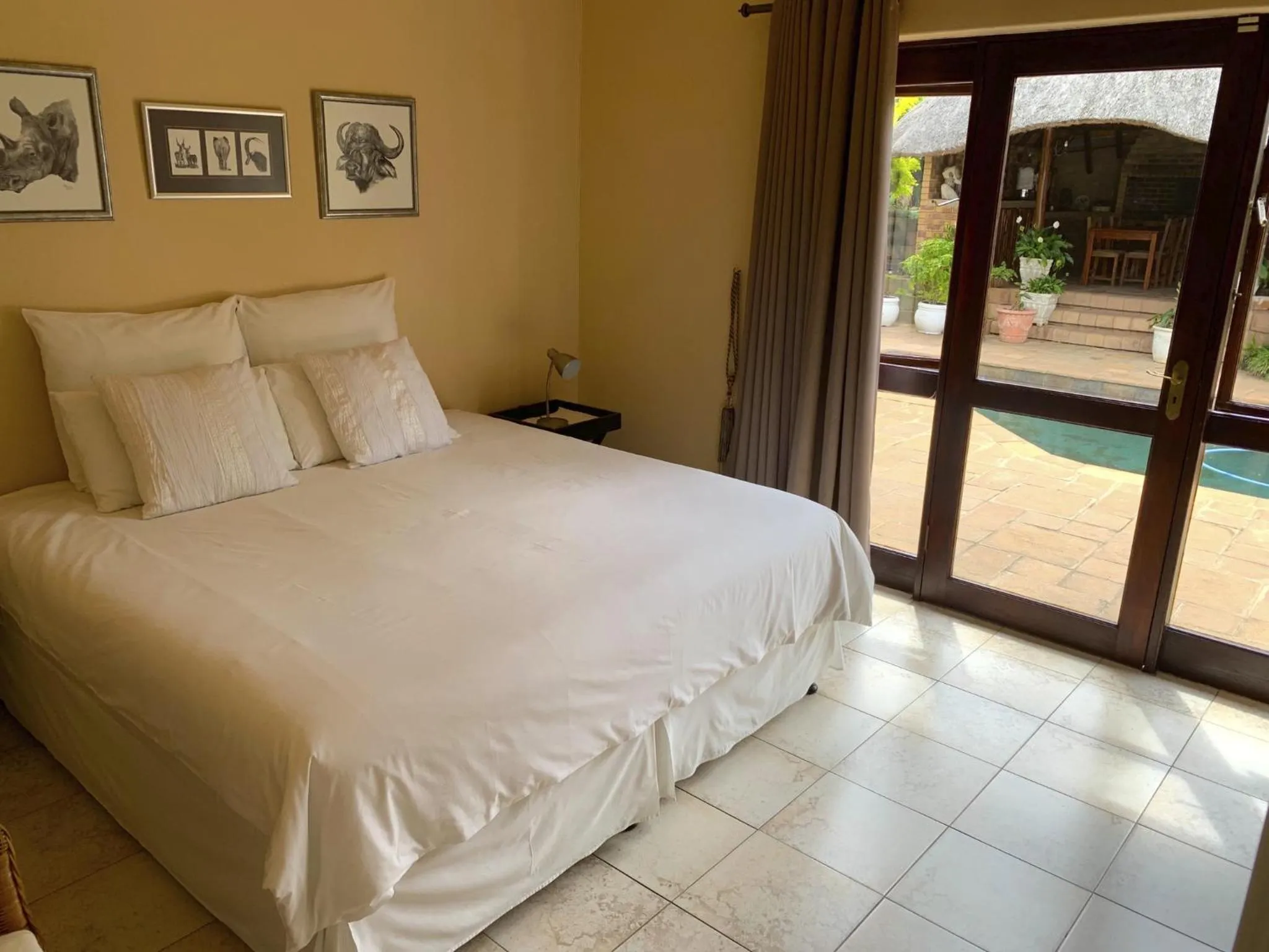 Bedroom, Bed in Almost Heaven