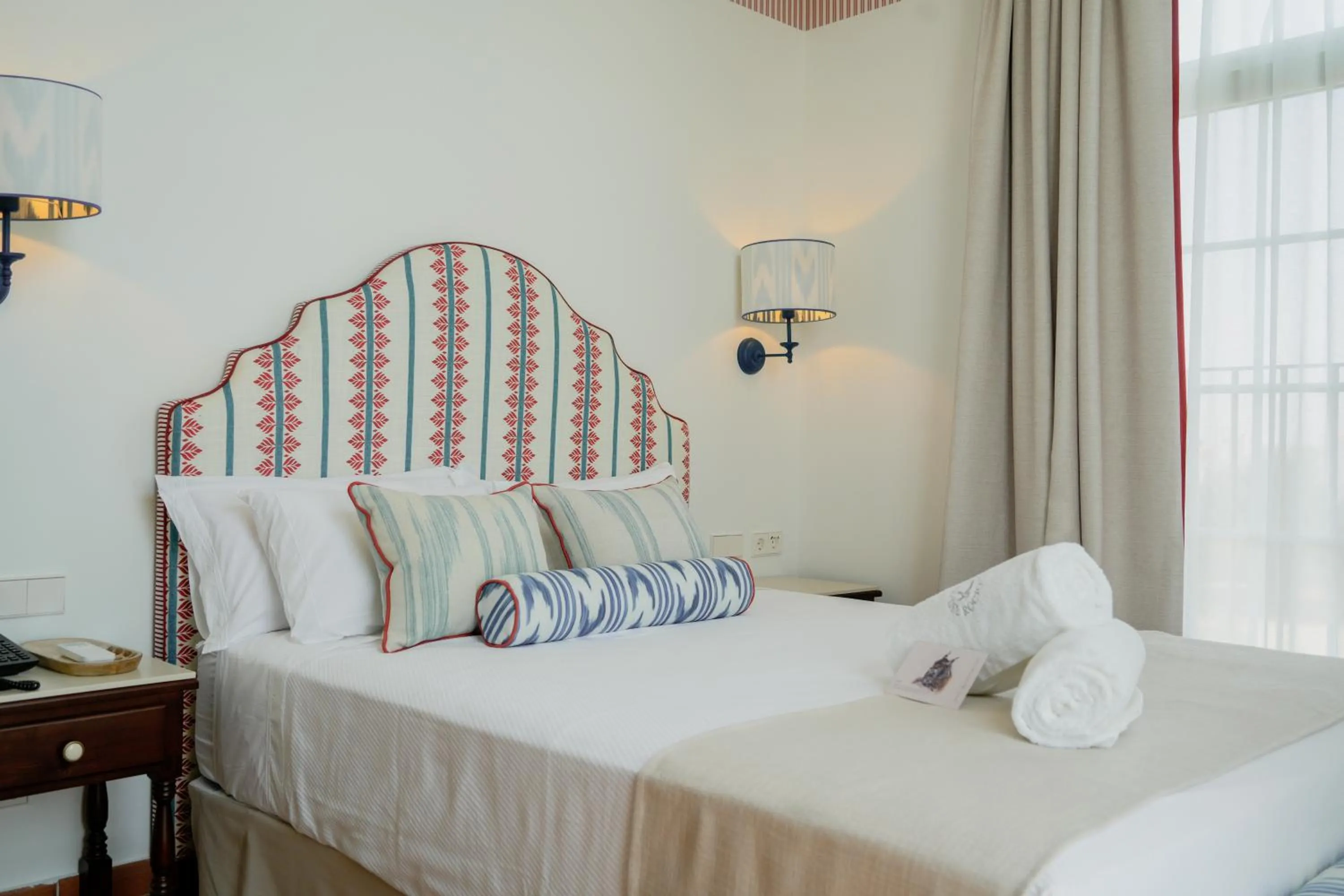 towels, Bed in Hotel Toruño del Rocío