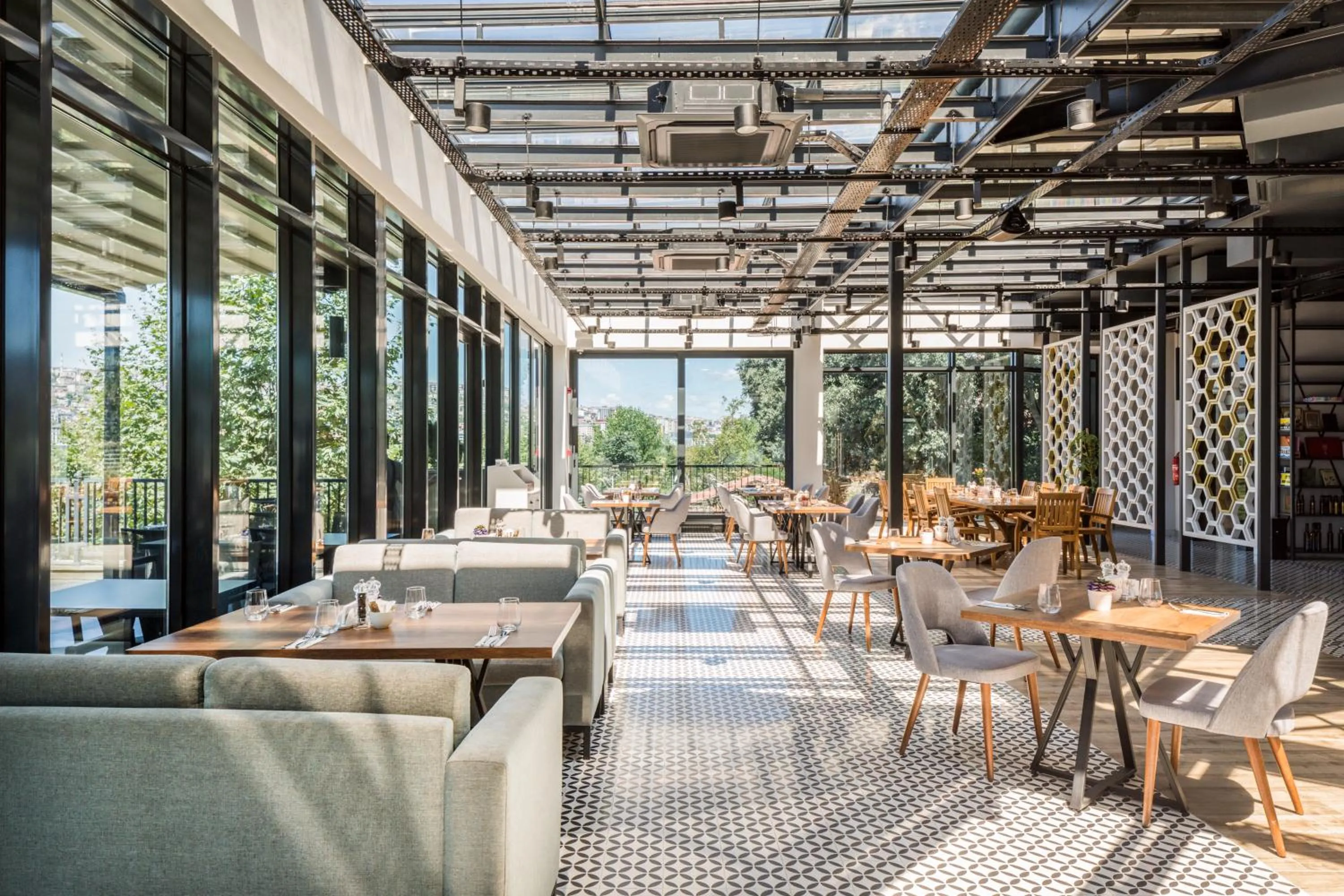 Lounge or bar in Clarion Hotel Golden Horn