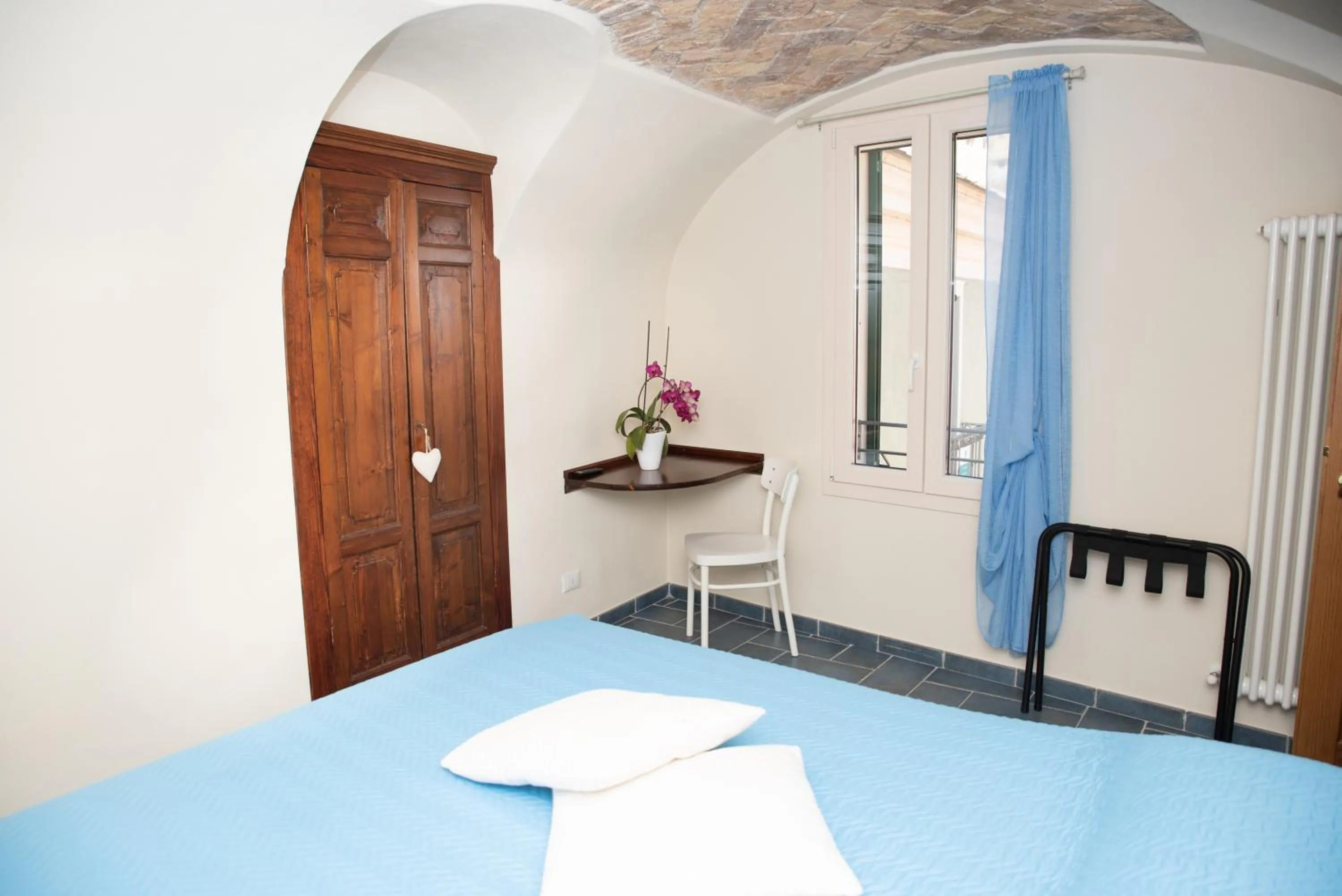 Bedroom, Bed in U Campanin