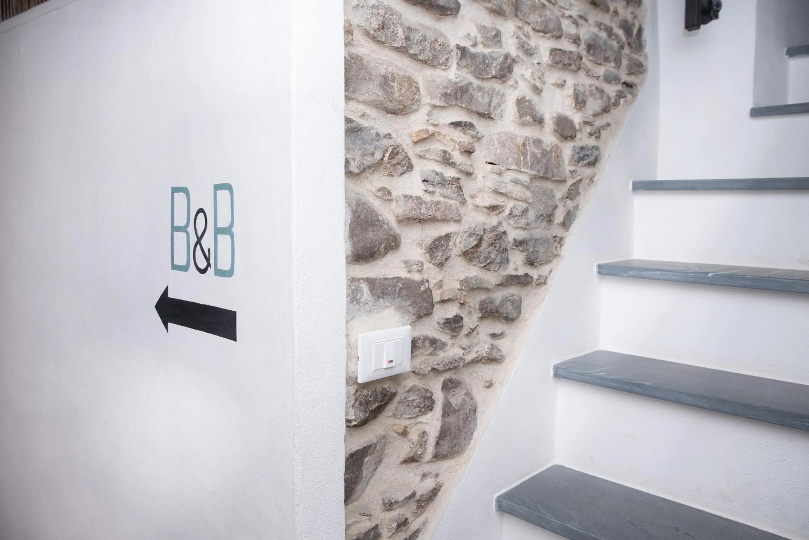 Facade/entrance in U Campanin