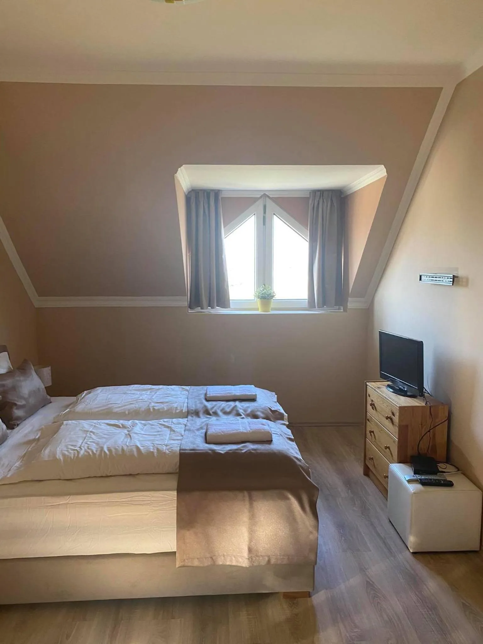 Bed in La Curia Panzió