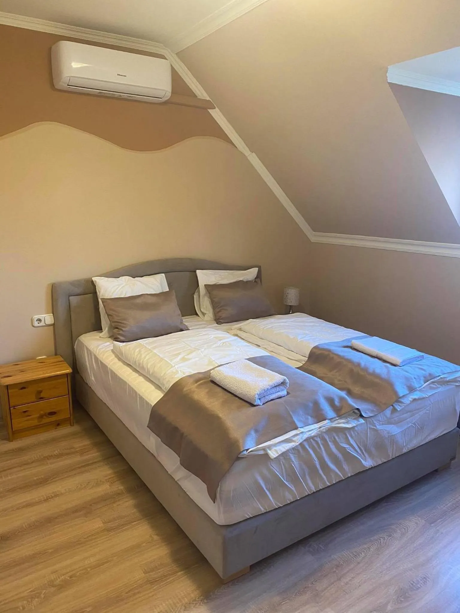 Bed in La Curia Panzió