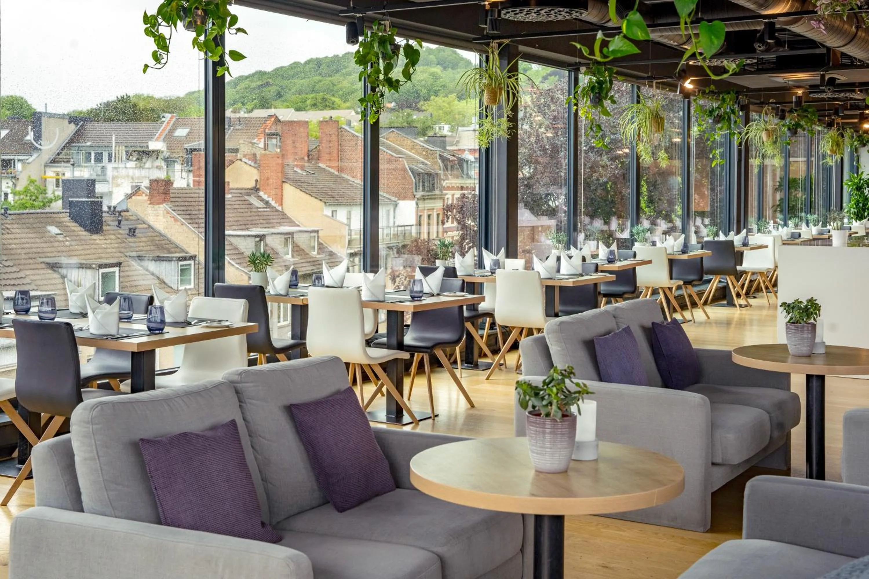 Restaurant/places to eat in INNSiDE by Meliá Aachen