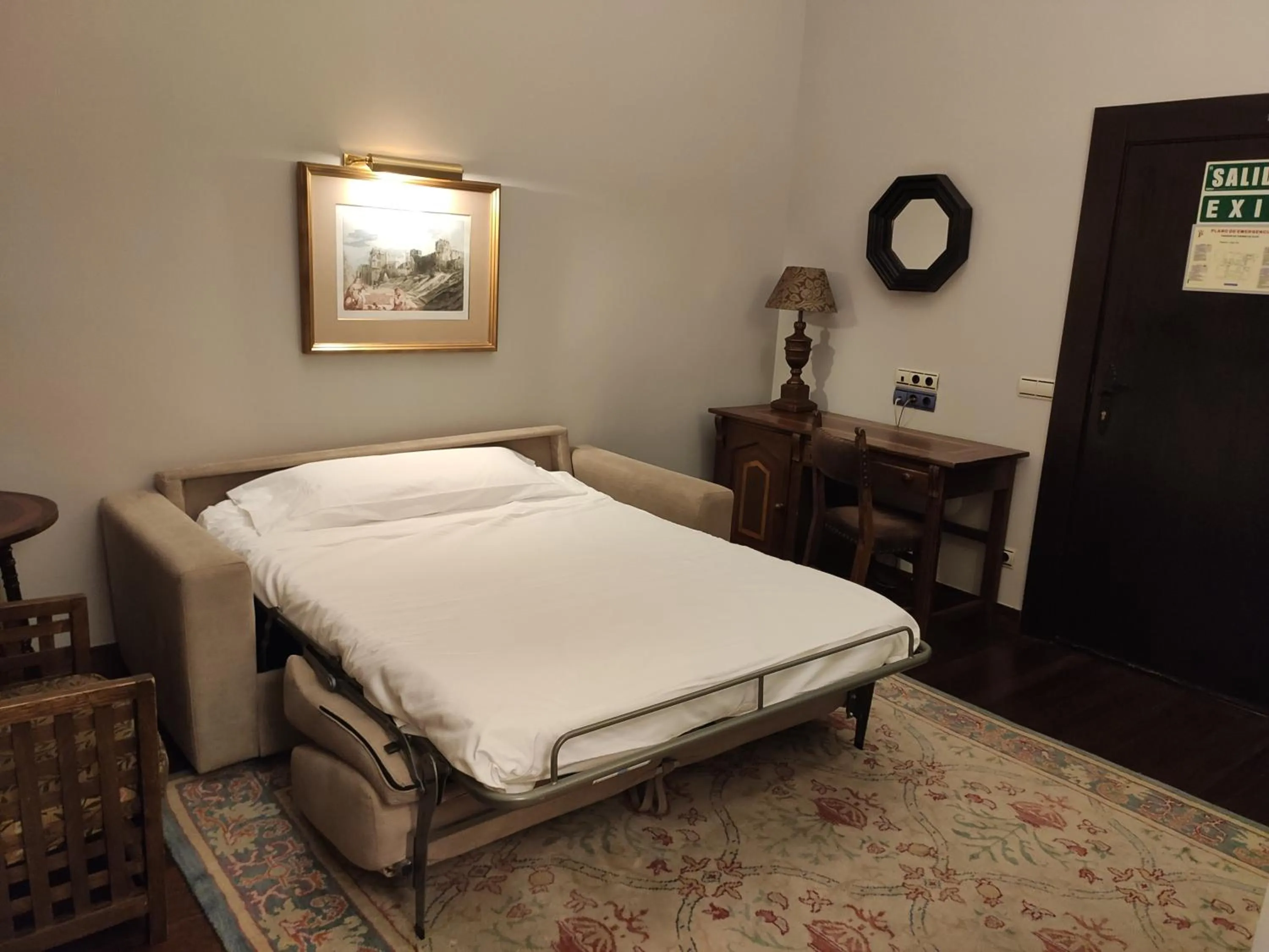 Decorative detail, Bed in Parador de Olite