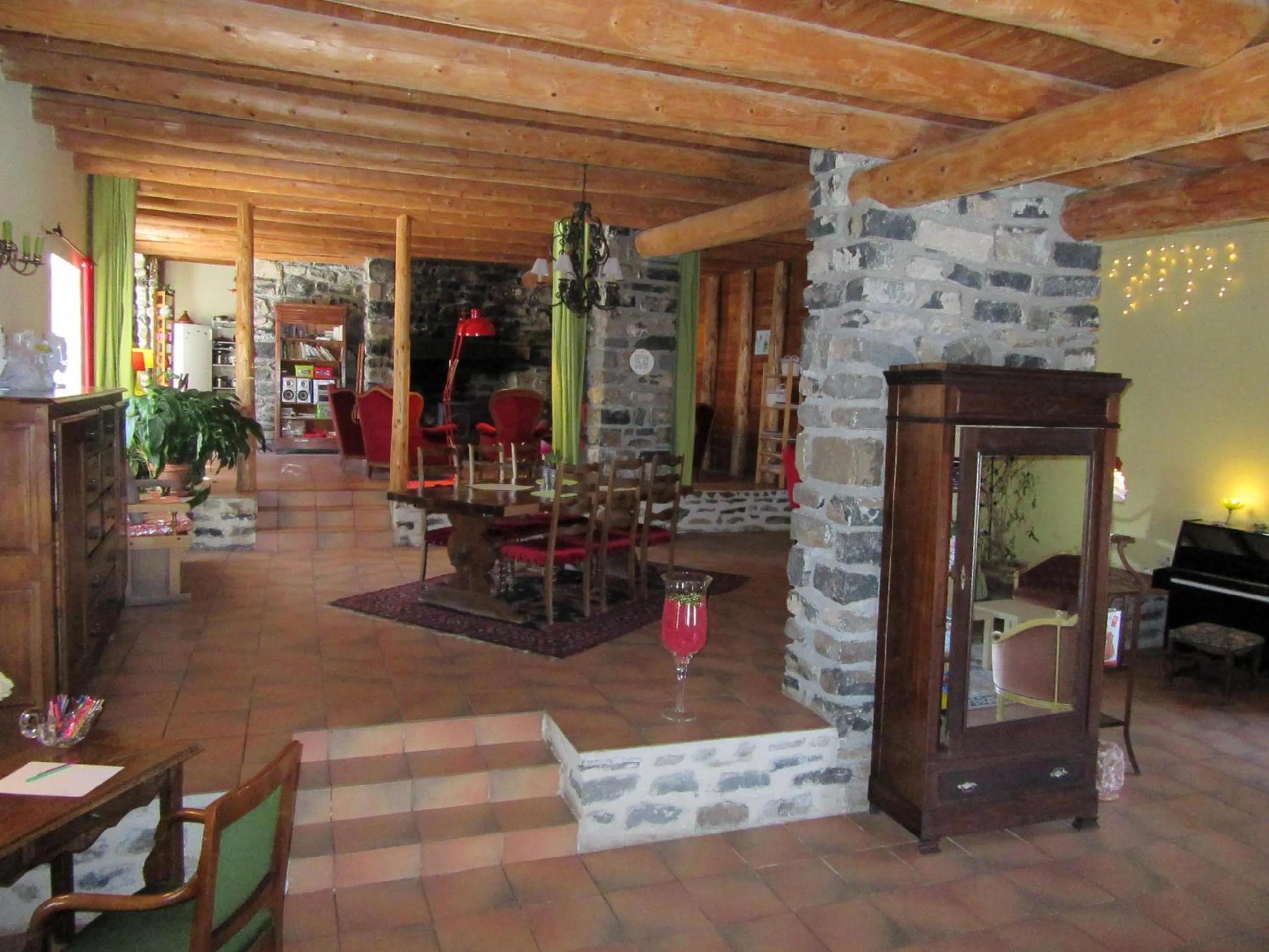 Dining area in Bastides Du Mezenc