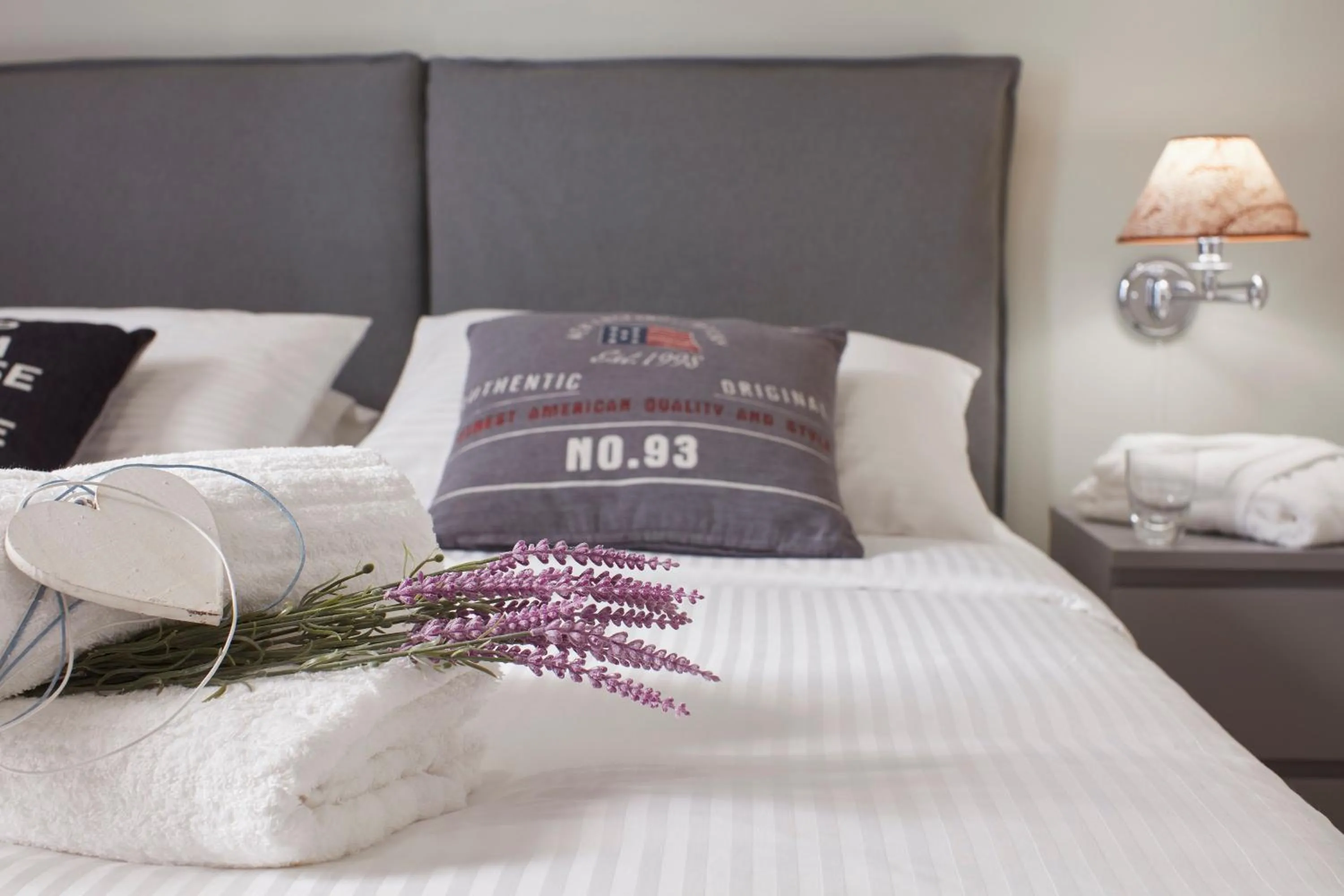 Bed in The Gardens Gallery Hotel