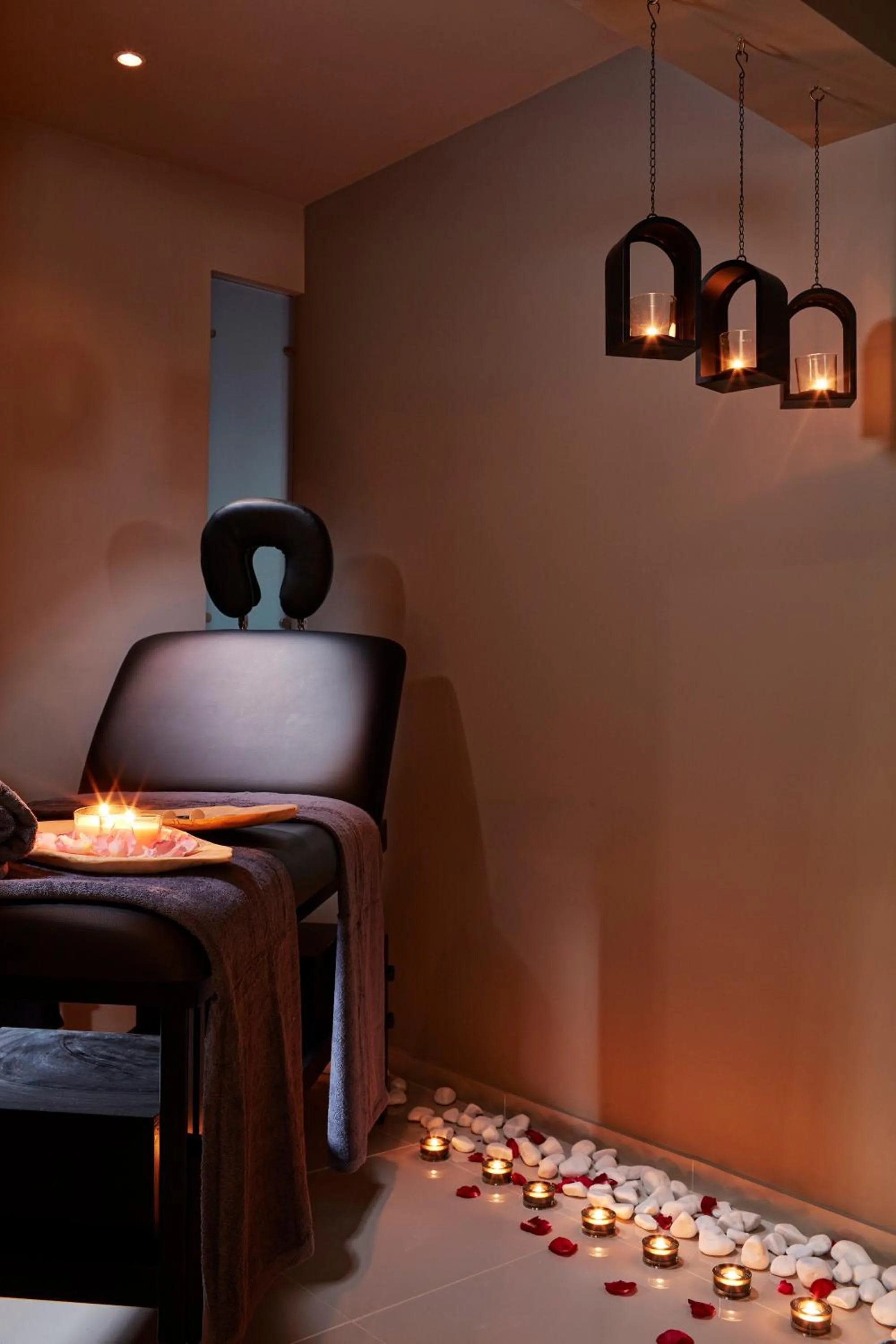 Massage in The Gardens Gallery Hotel