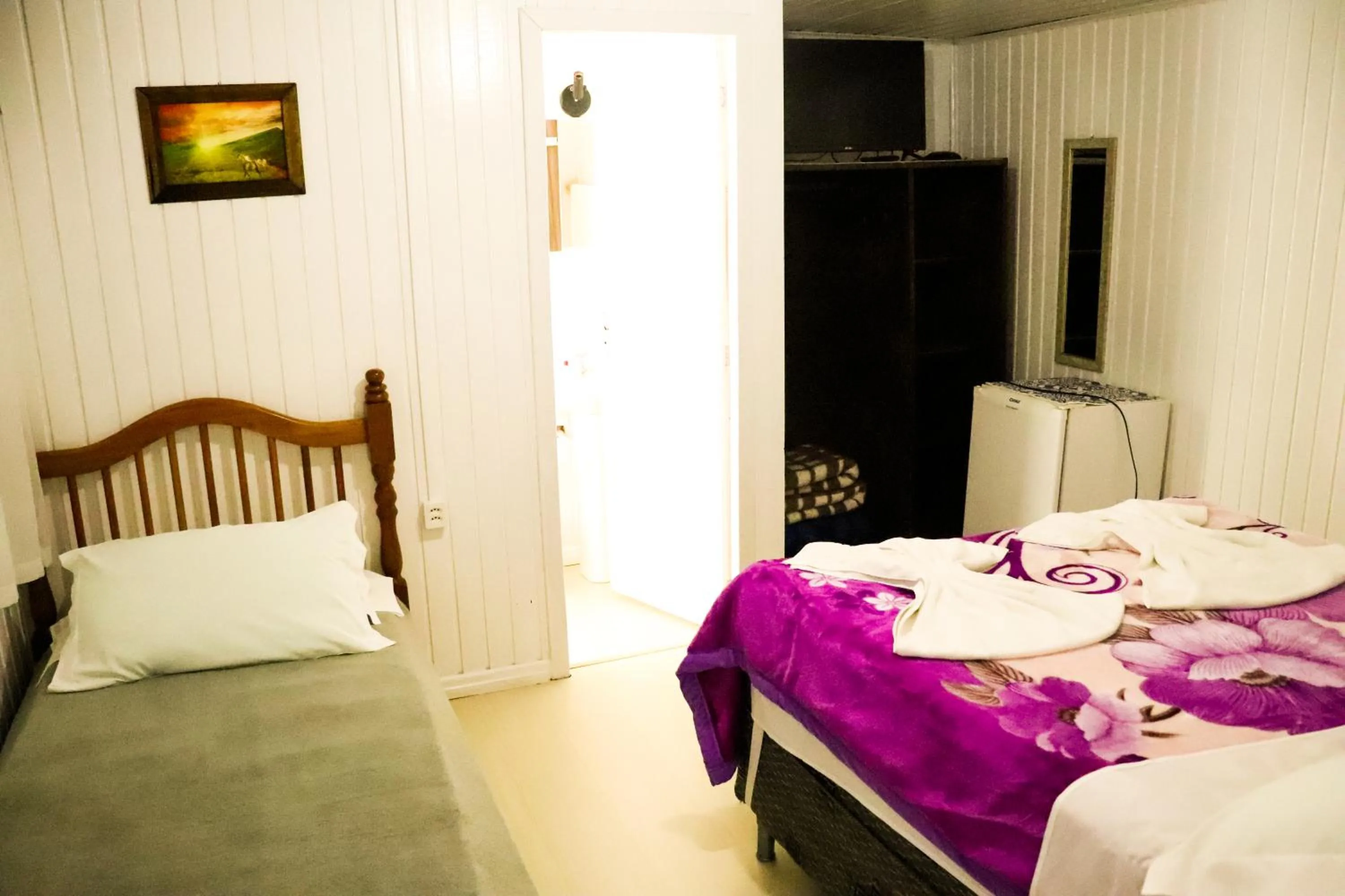 Photo of the whole room, Bed in Pousada Tia Leonor