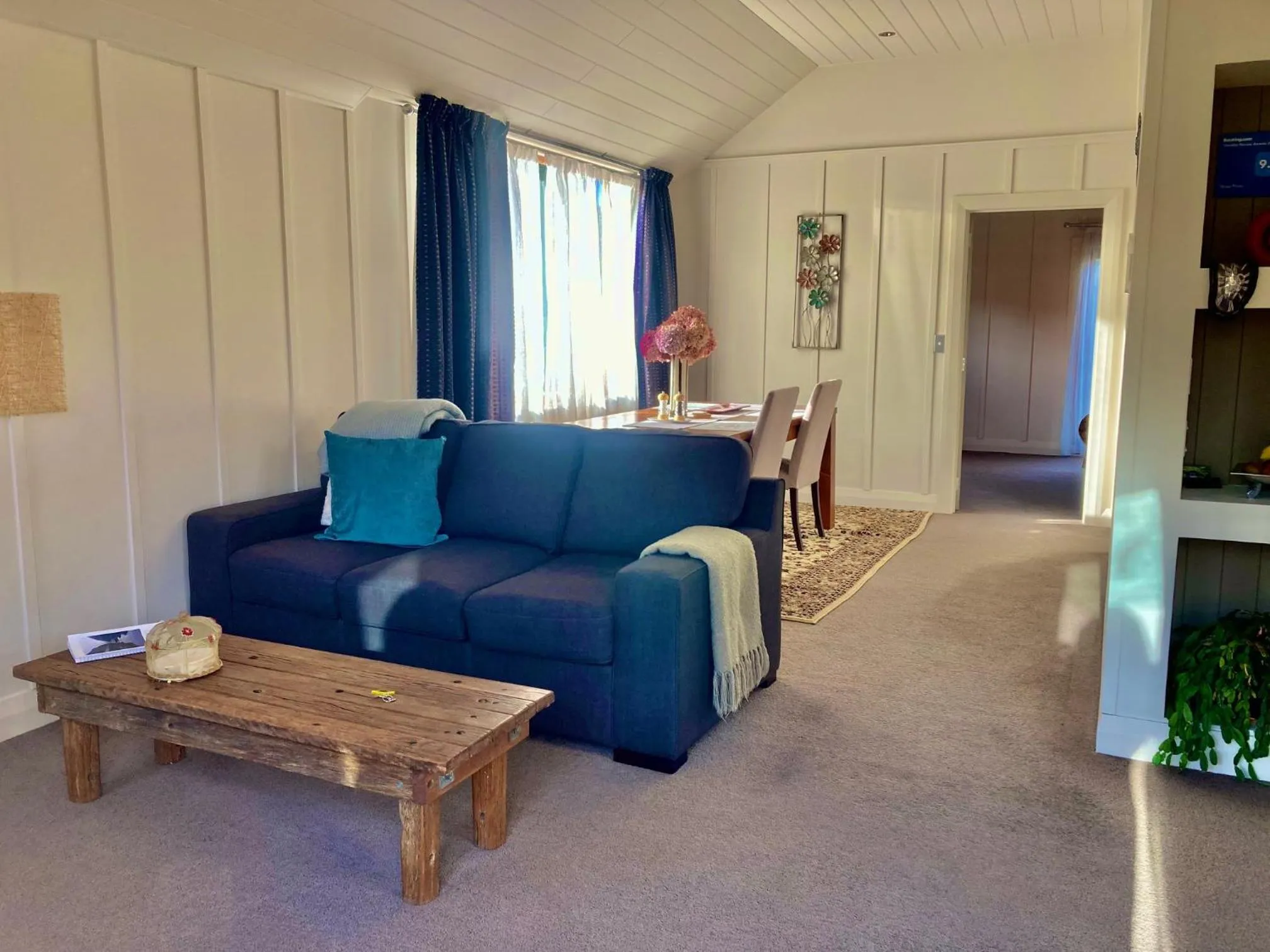 Living room in Three Thirty B & B