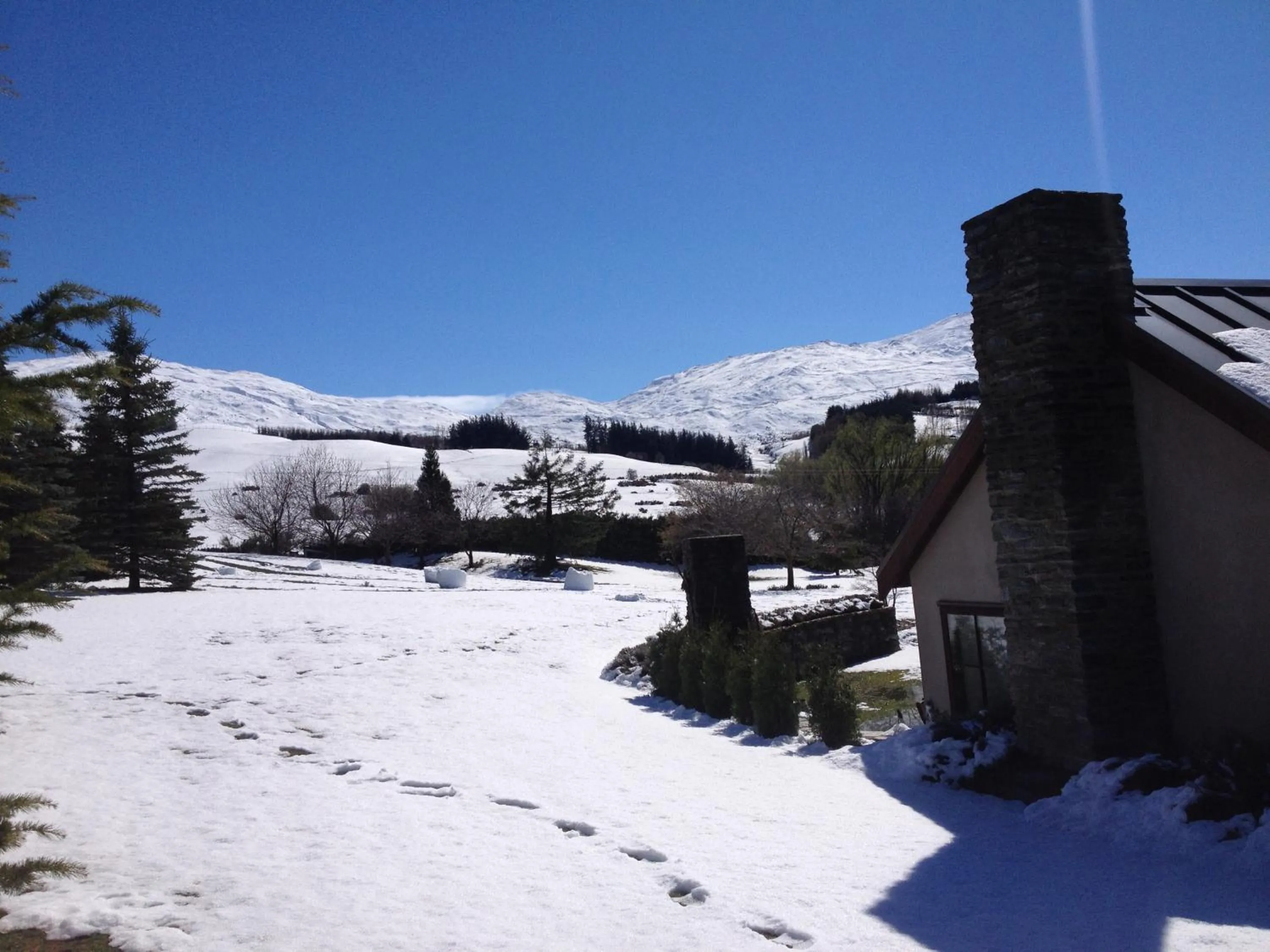 Hot Tub in Three Thirty B & B