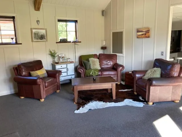 TV and multimedia in Three Thirty B & B