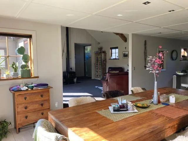 Living room in Three Thirty B & B