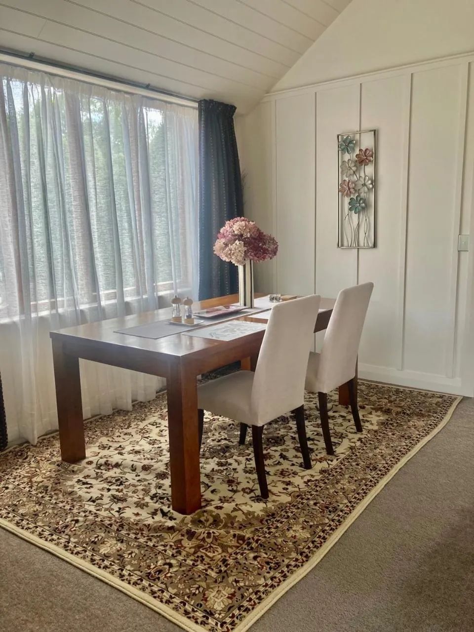Dining area in Three Thirty B & B