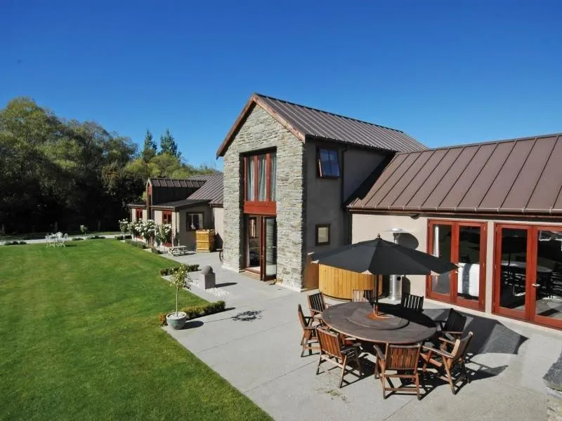 Property building in Three Thirty B & B