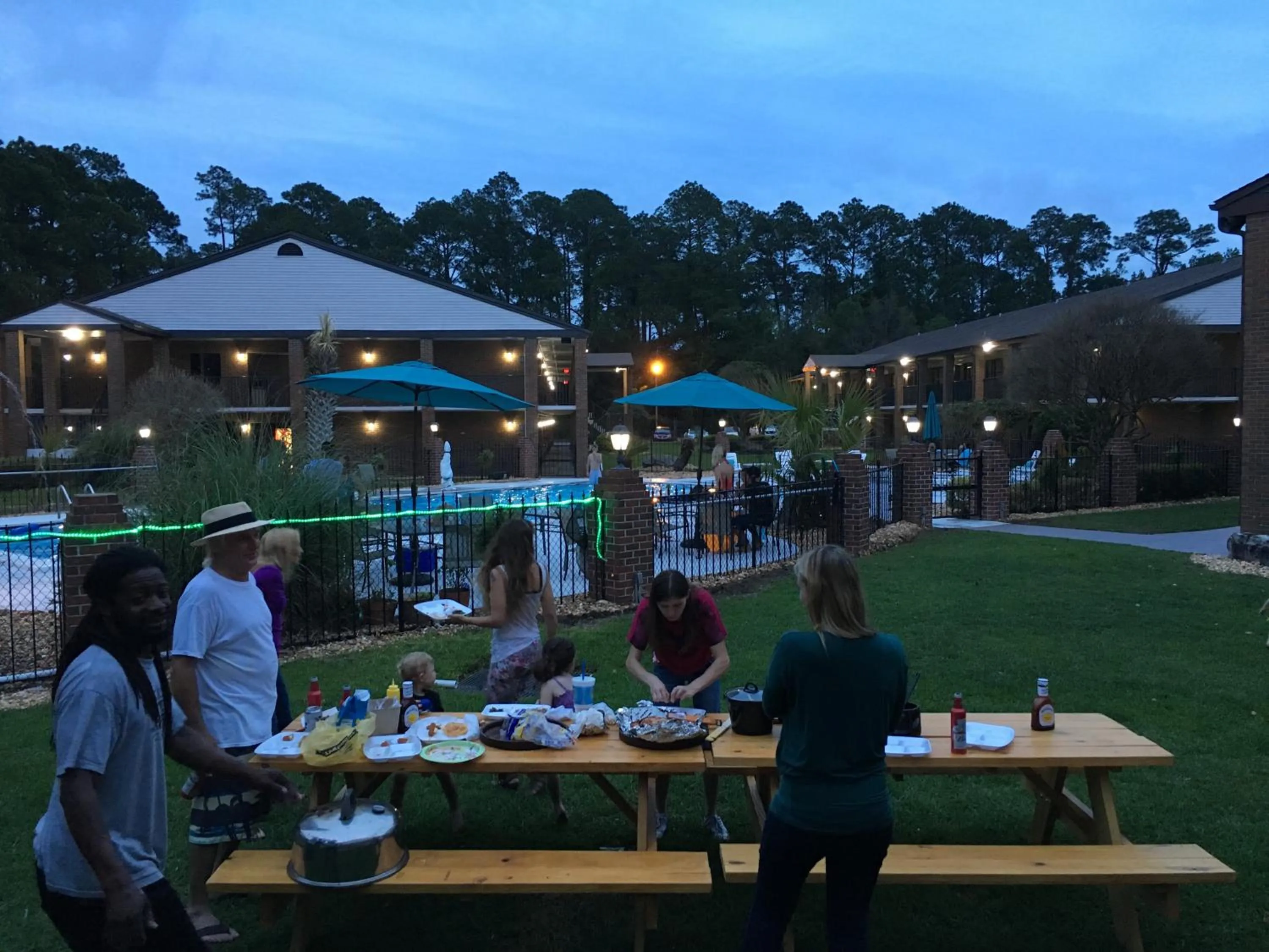 Facade/entrance in At Home Inn - Pensacola
