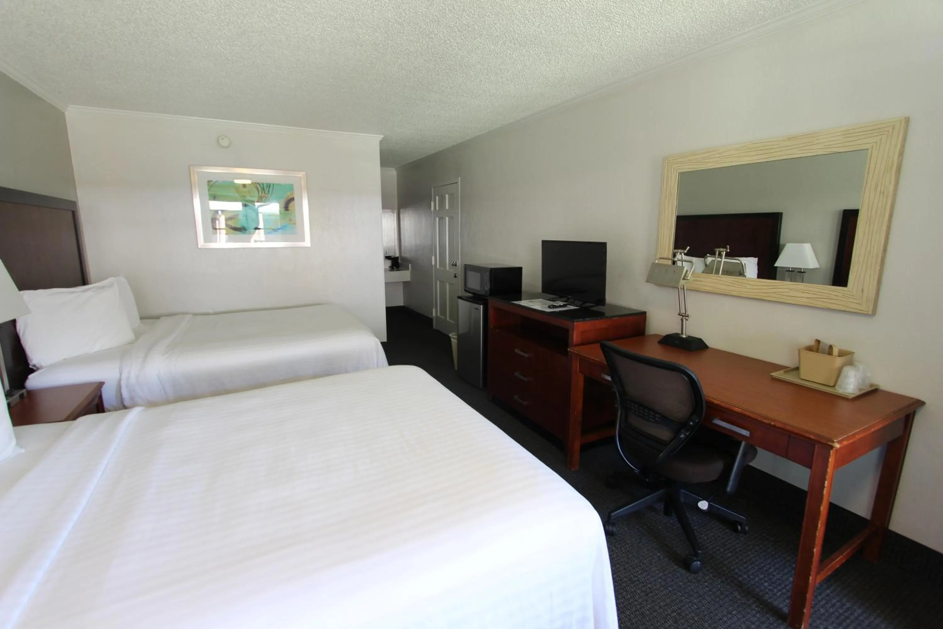TV and multimedia, Bed in At Home Inn - Pensacola