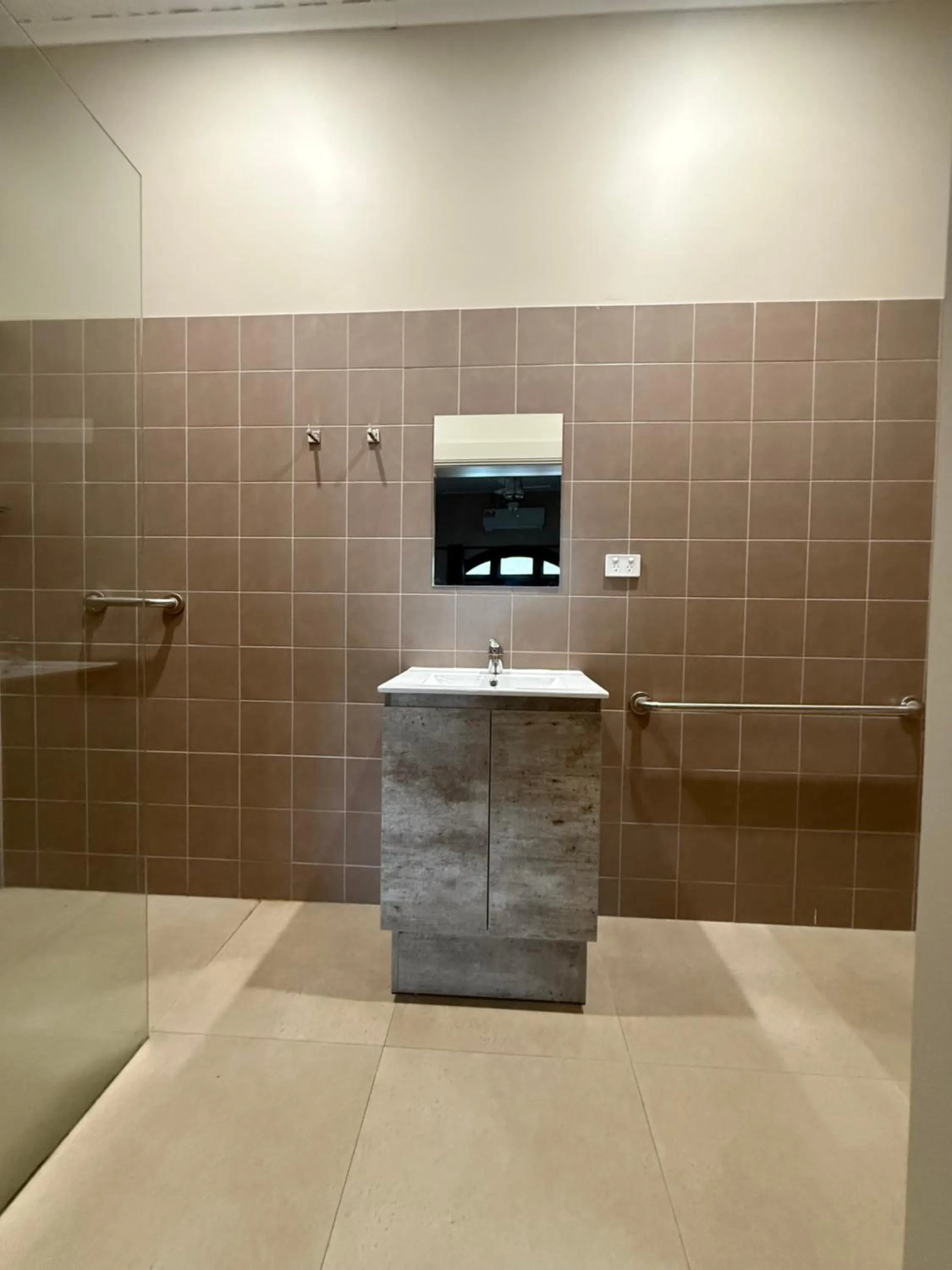 Bathroom in Bellbird Hotel